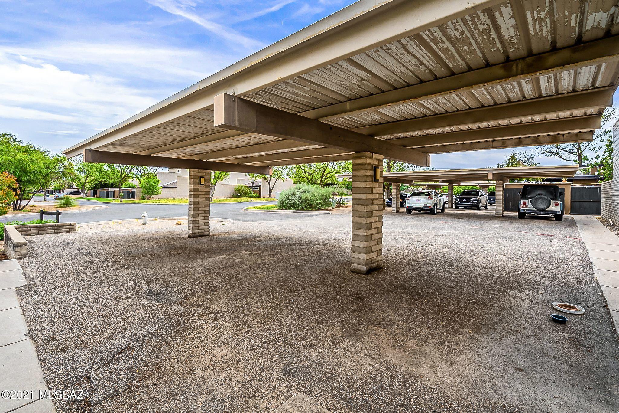 5701 E Glenn Street Unit: 18