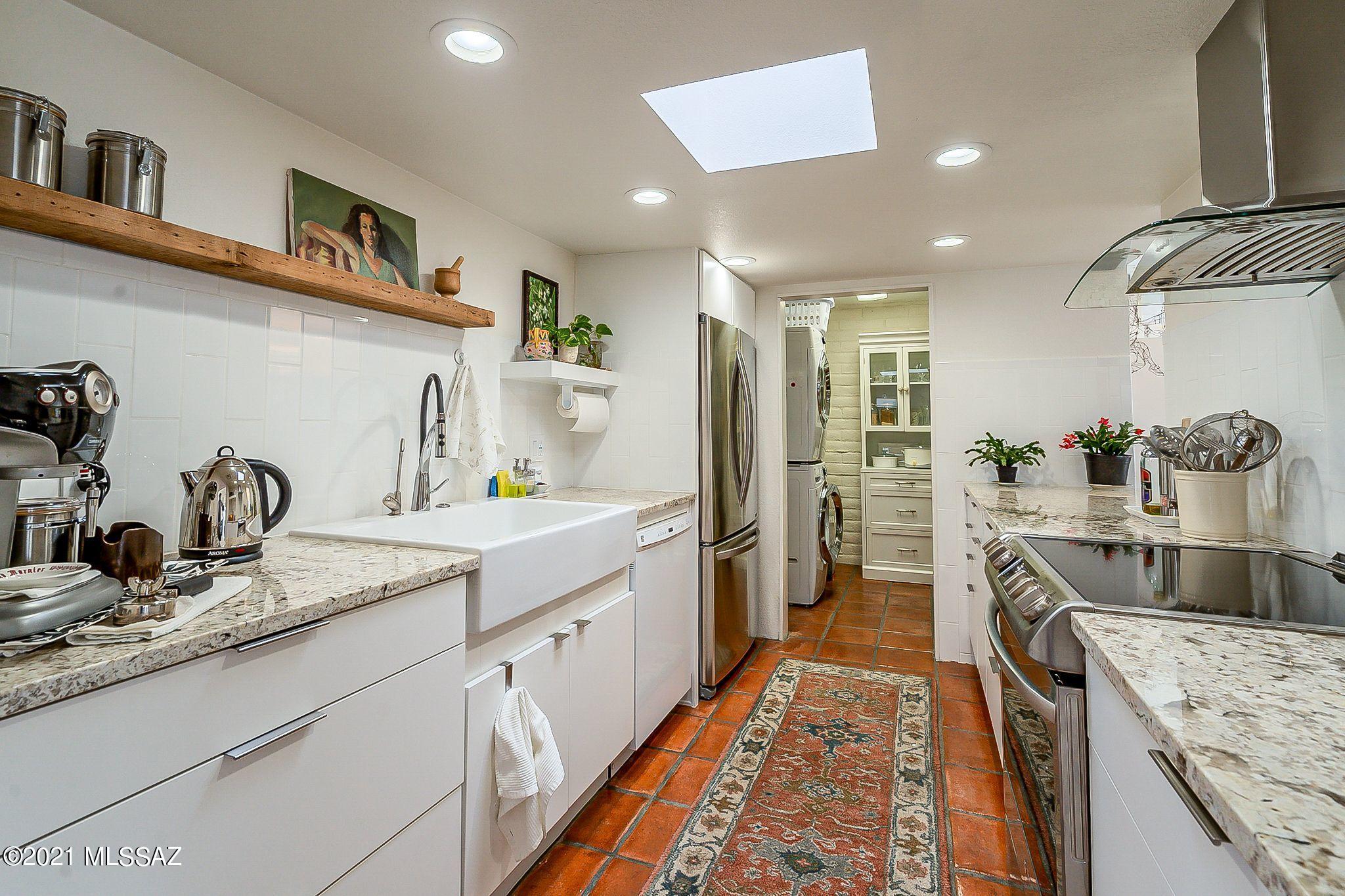 5701 E Glenn Street Unit: 18