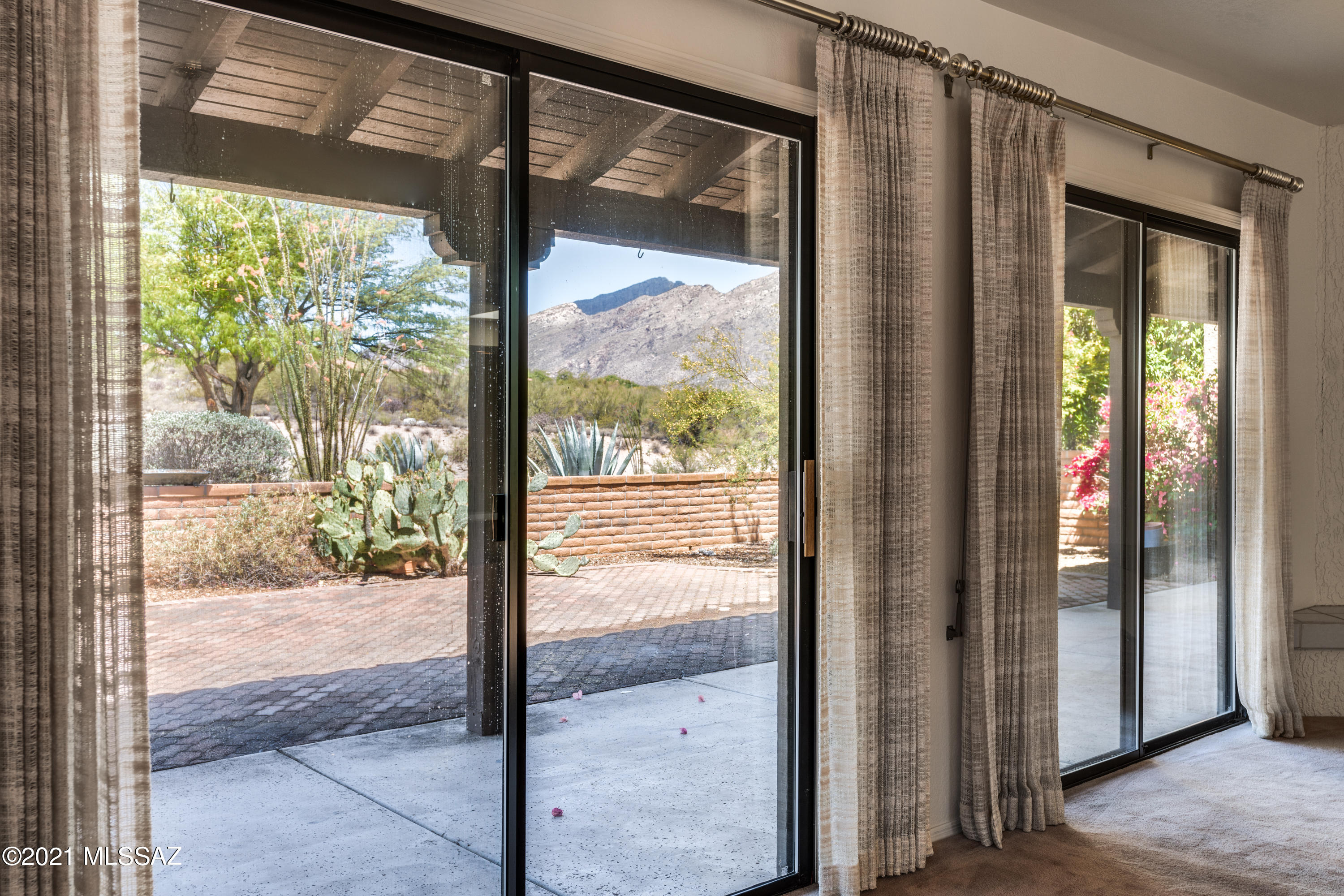 5265 N Strada de Rubino