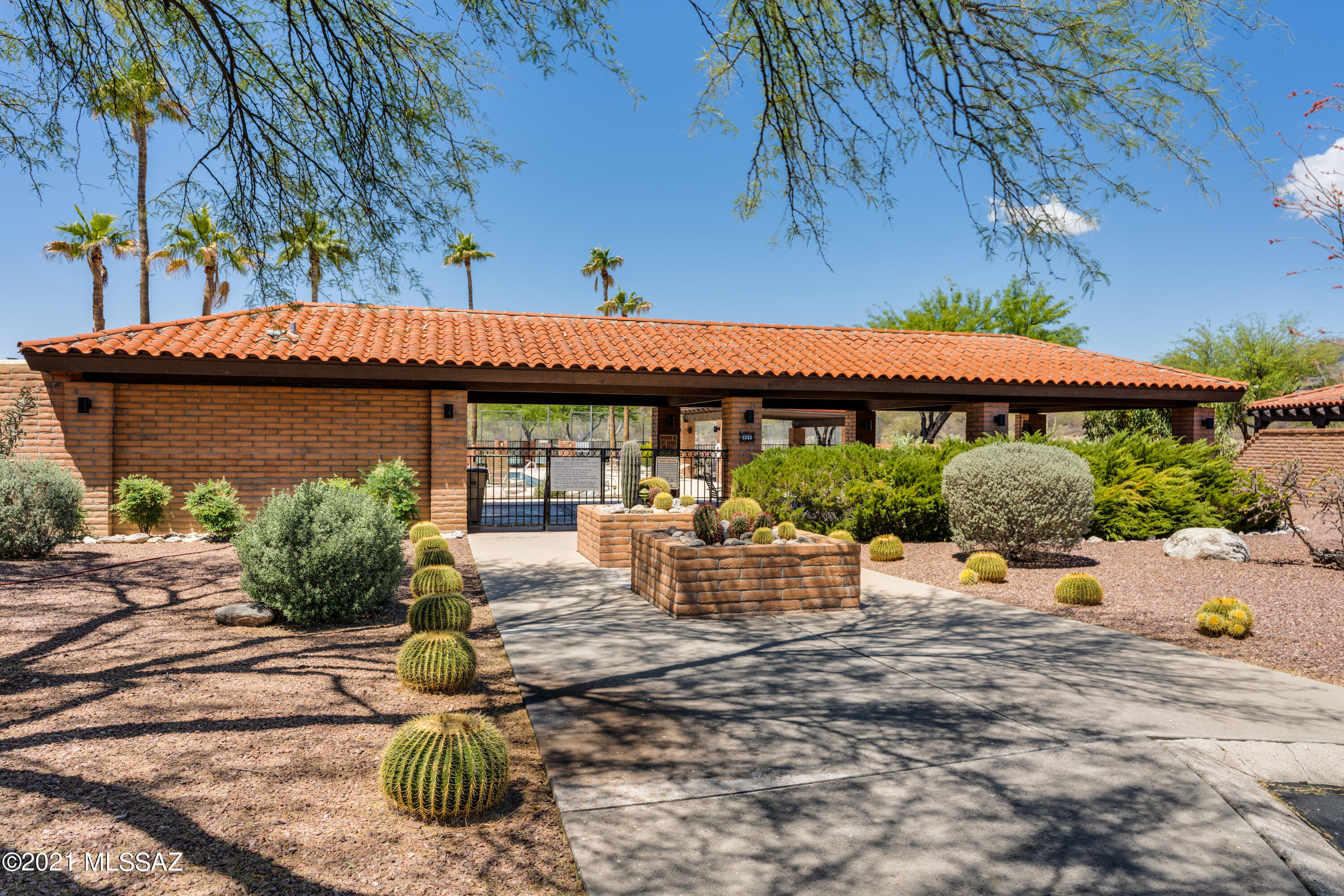 5265 N Strada de Rubino