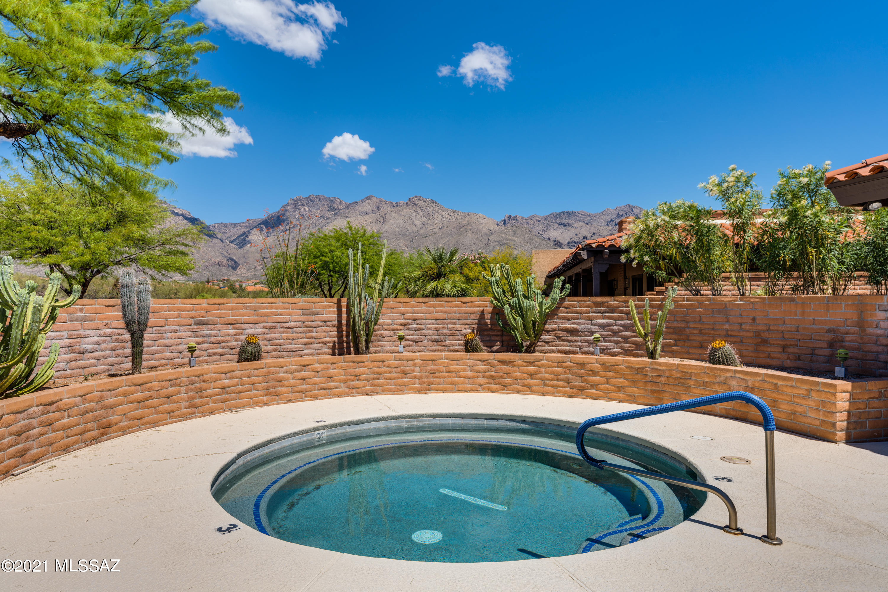 5265 N Strada de Rubino