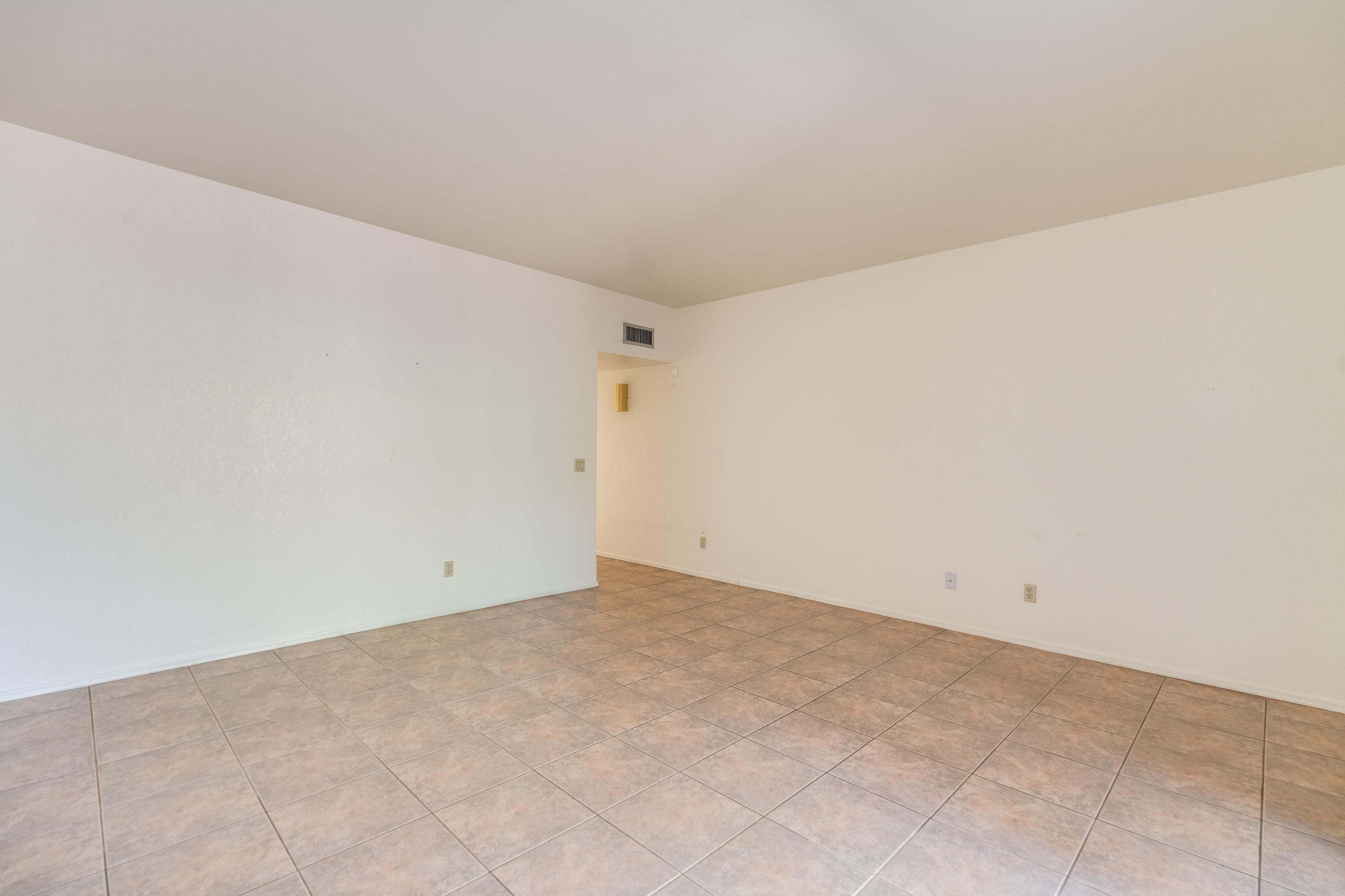 5265 N Strada de Rubino