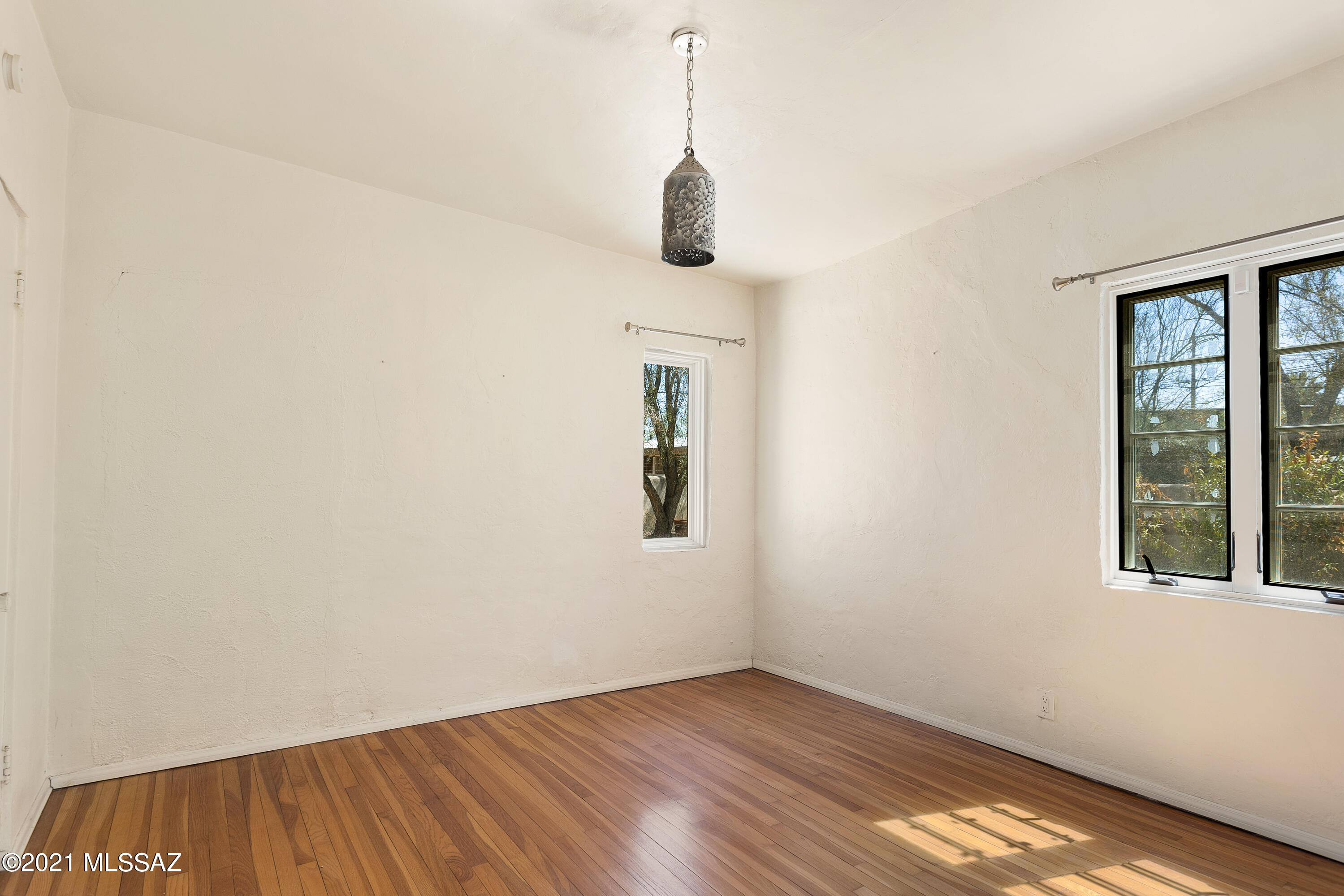 115 S Bryant Avenue