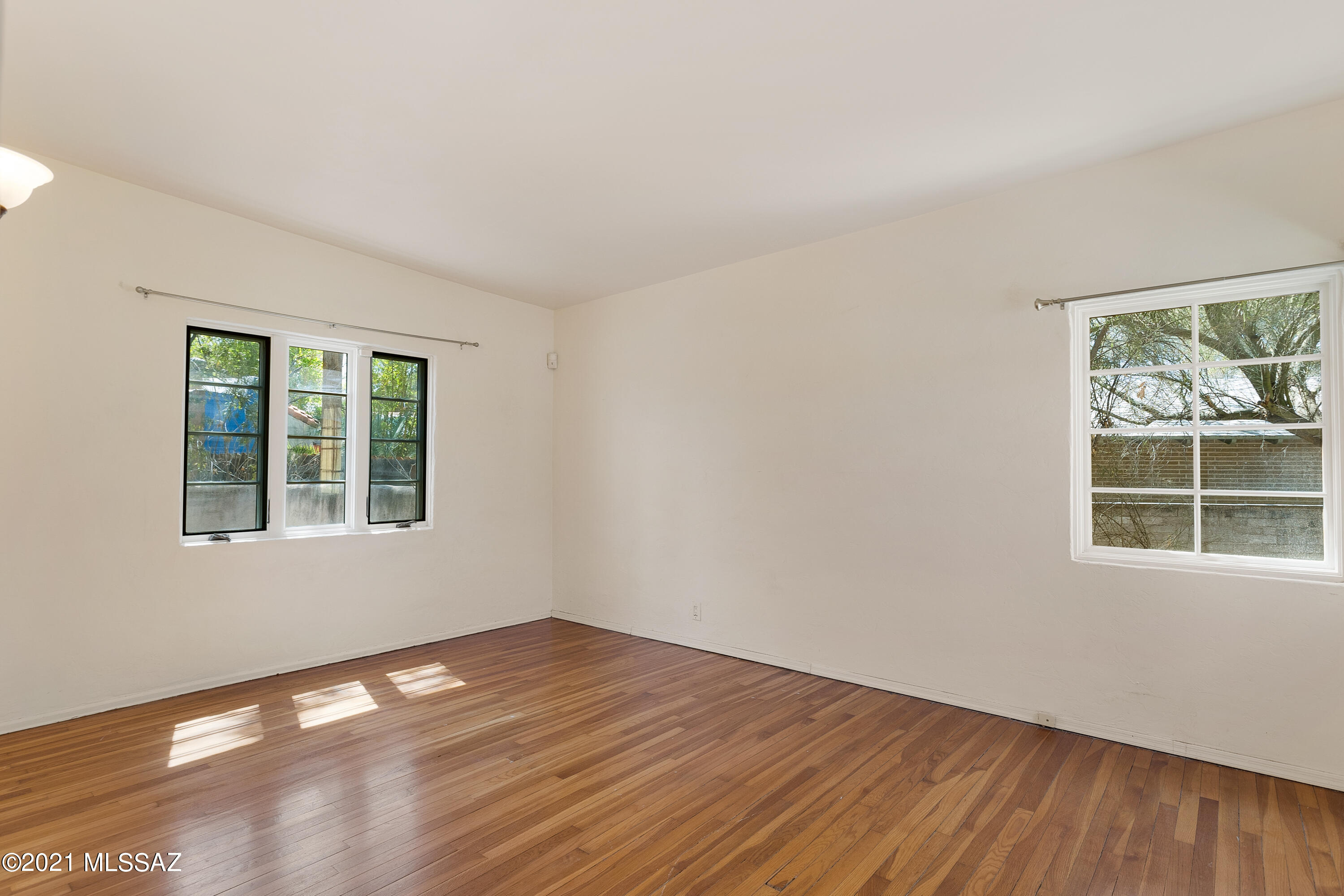 115 S Bryant Avenue