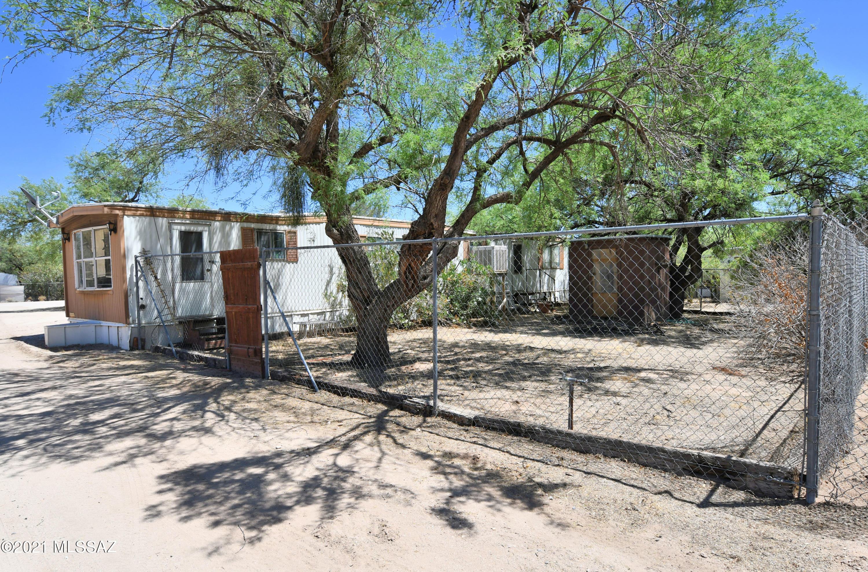 1259/1261 W Roller Coaster Road