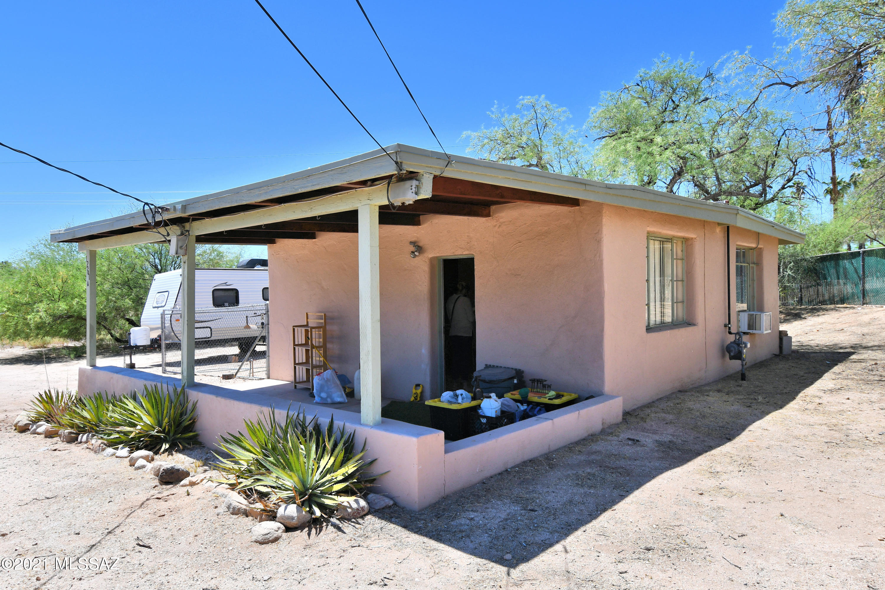 1259/1261 W Roller Coaster Road