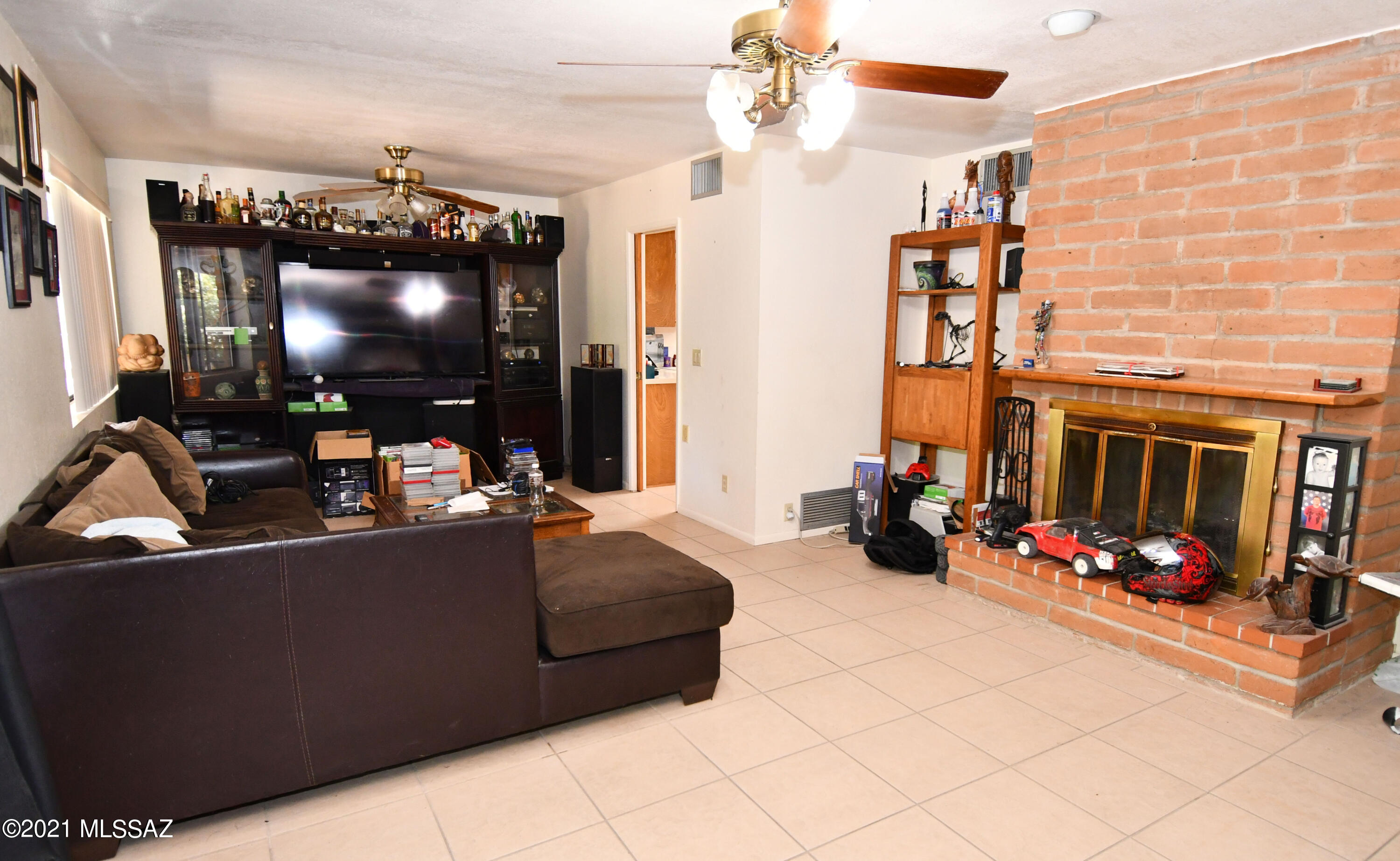 1259/1261 W Roller Coaster Road