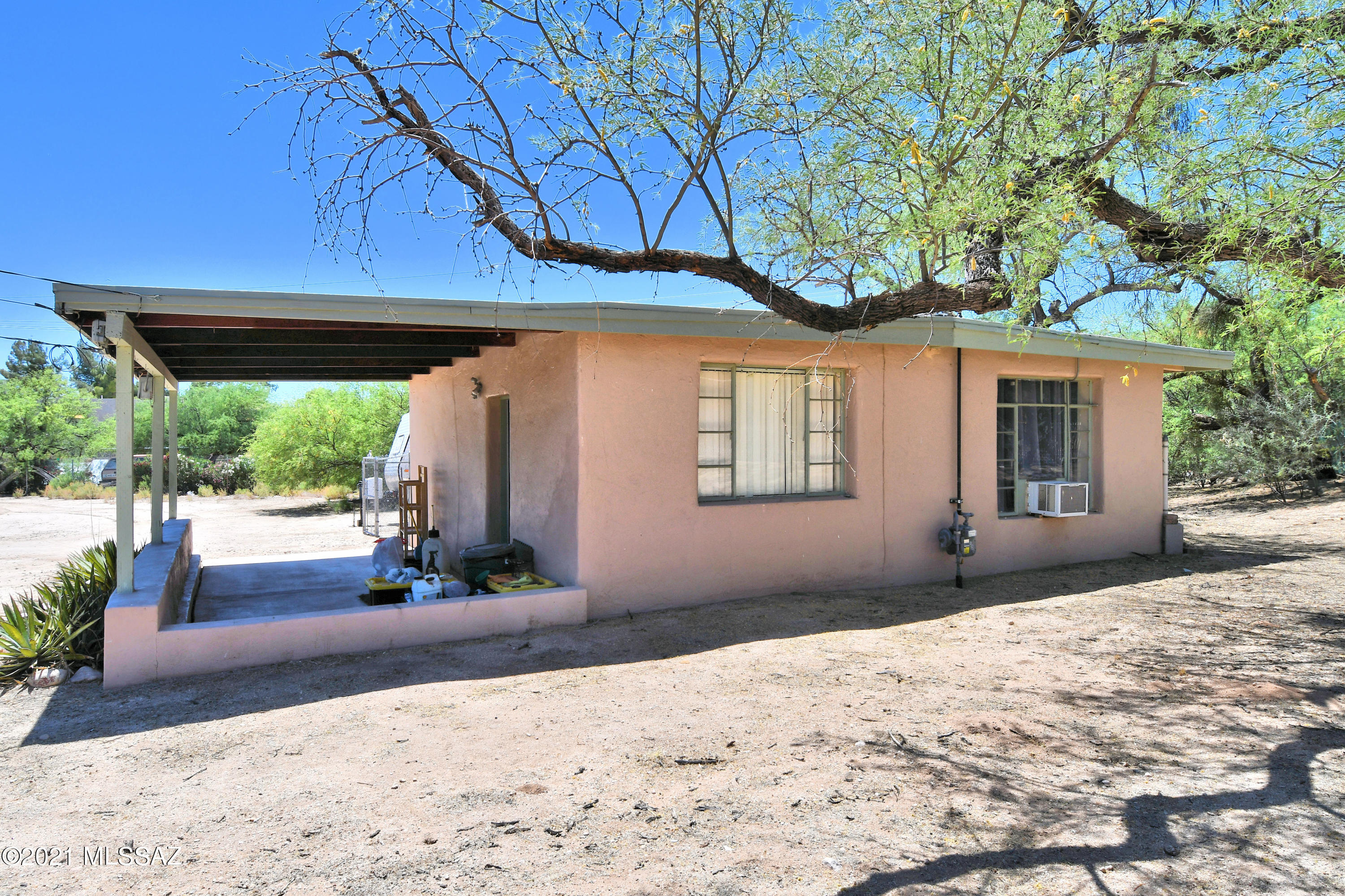 1259/1261 W Roller Coaster Road