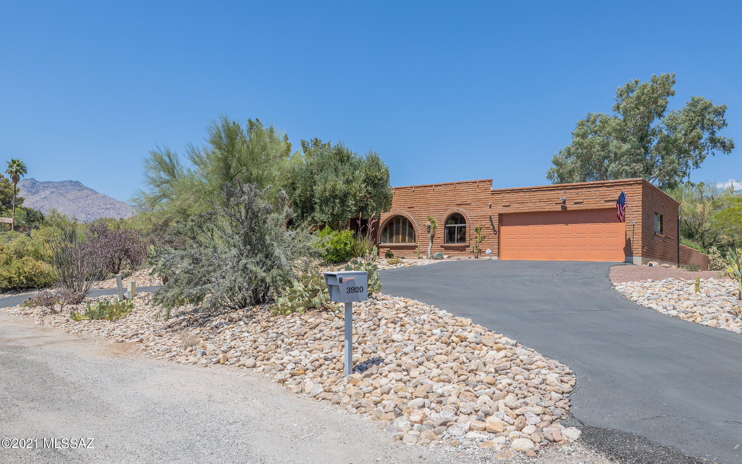 3920 N Tanuri Drive