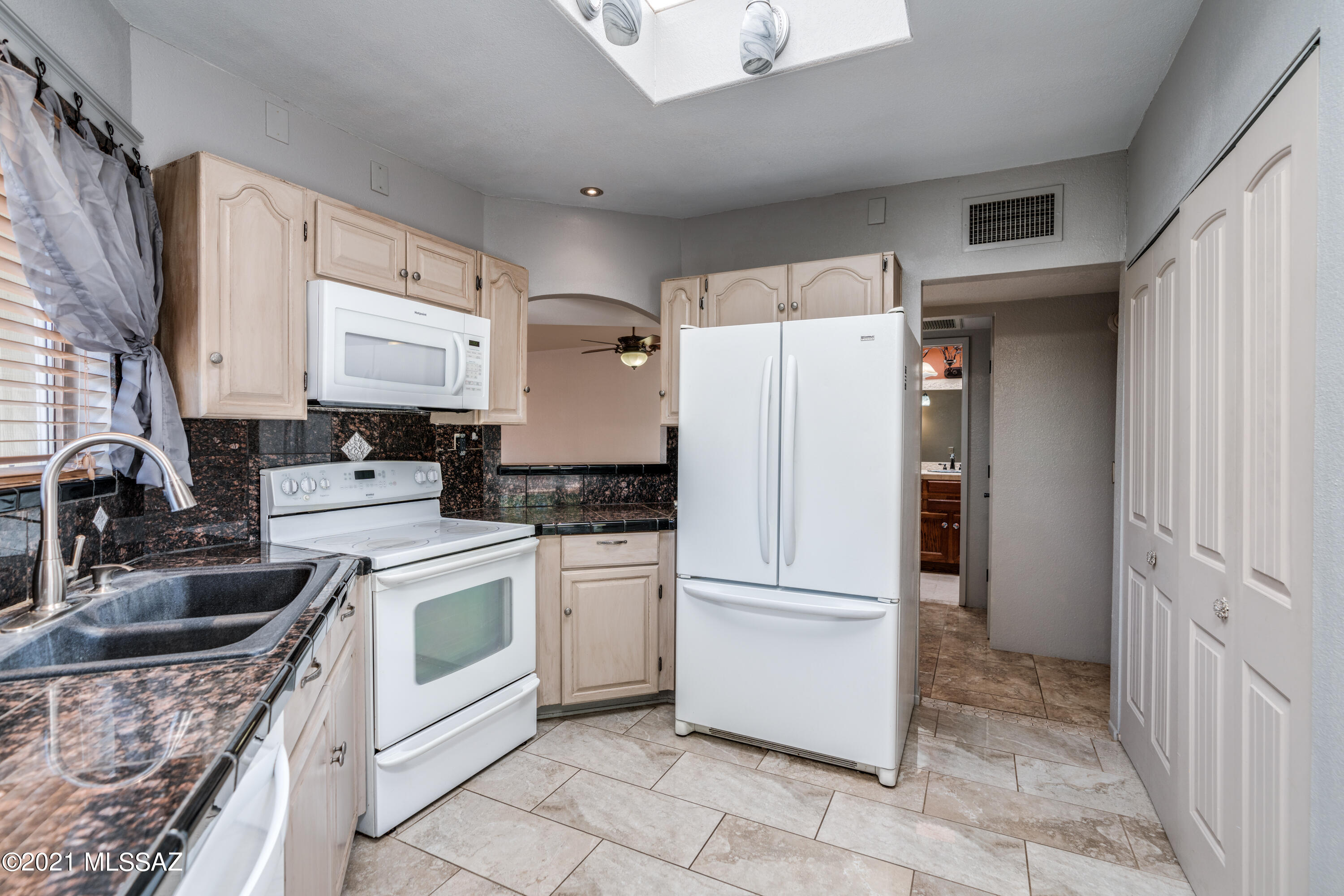 7574 E Camino de Querabi