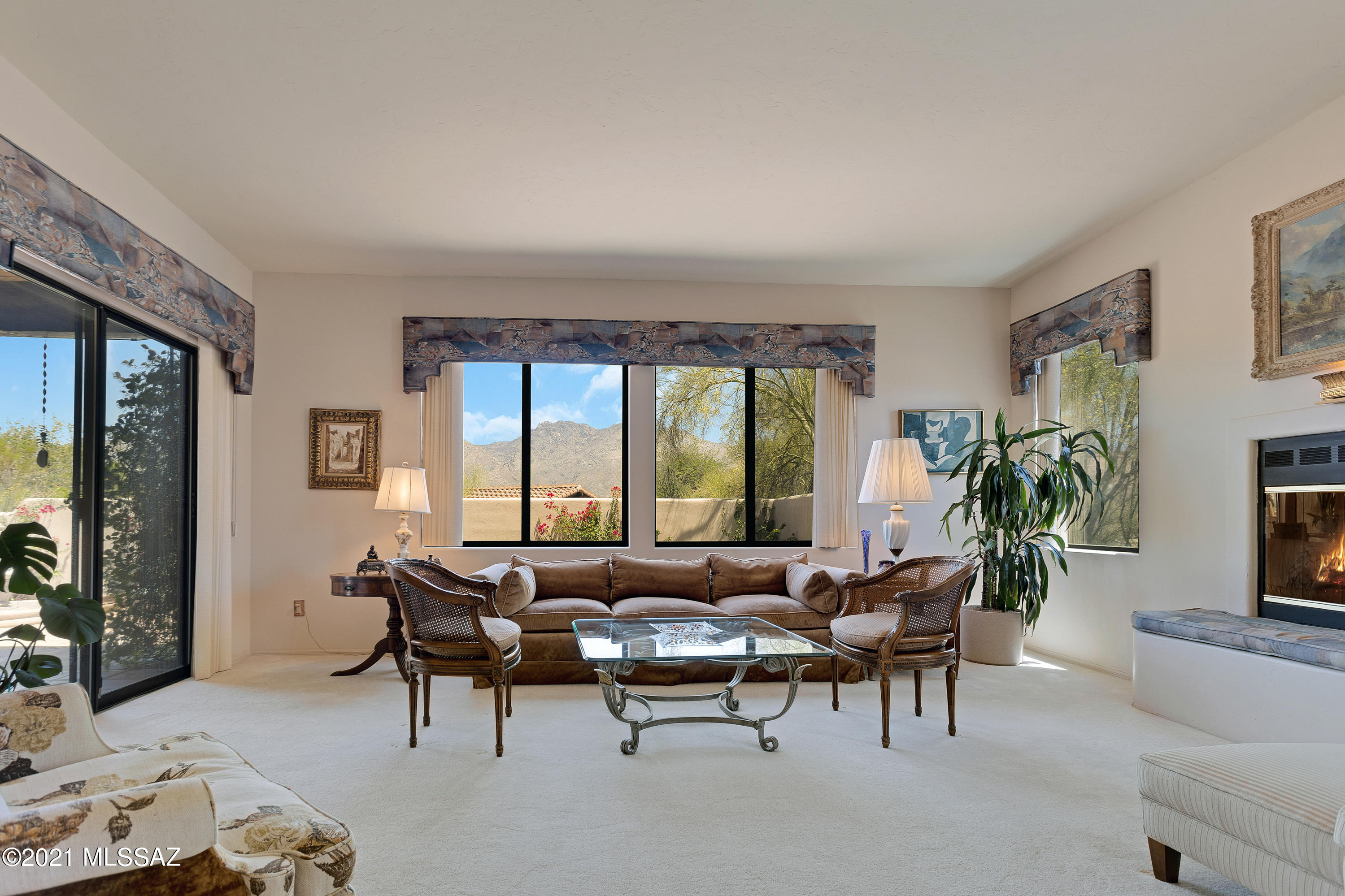 6361 E Valle Di Cadore