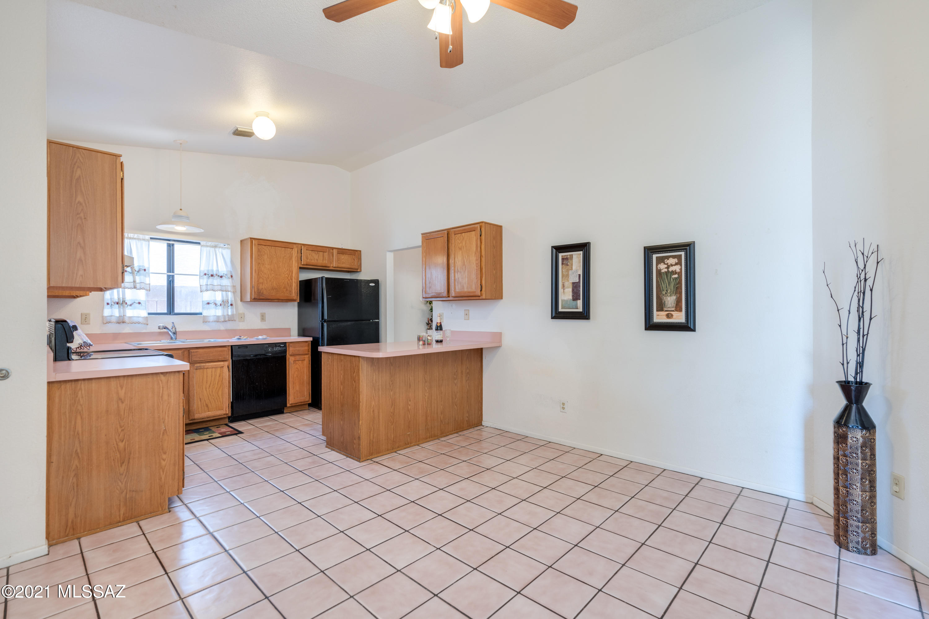 496 S Pemberton Avenue