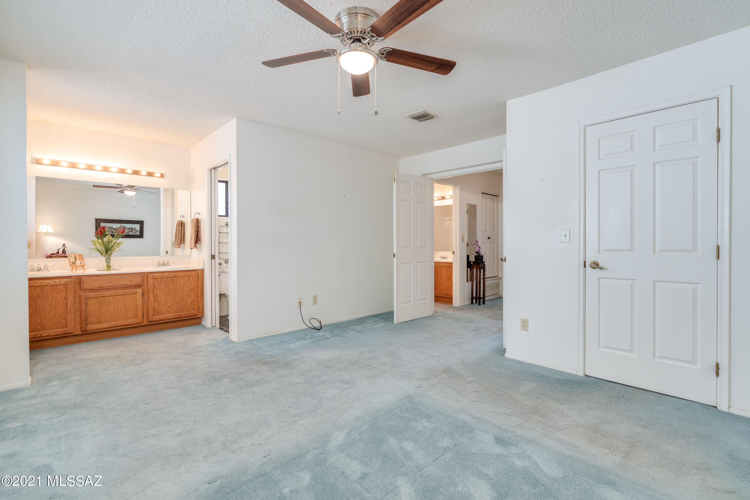 496 S Pemberton Avenue