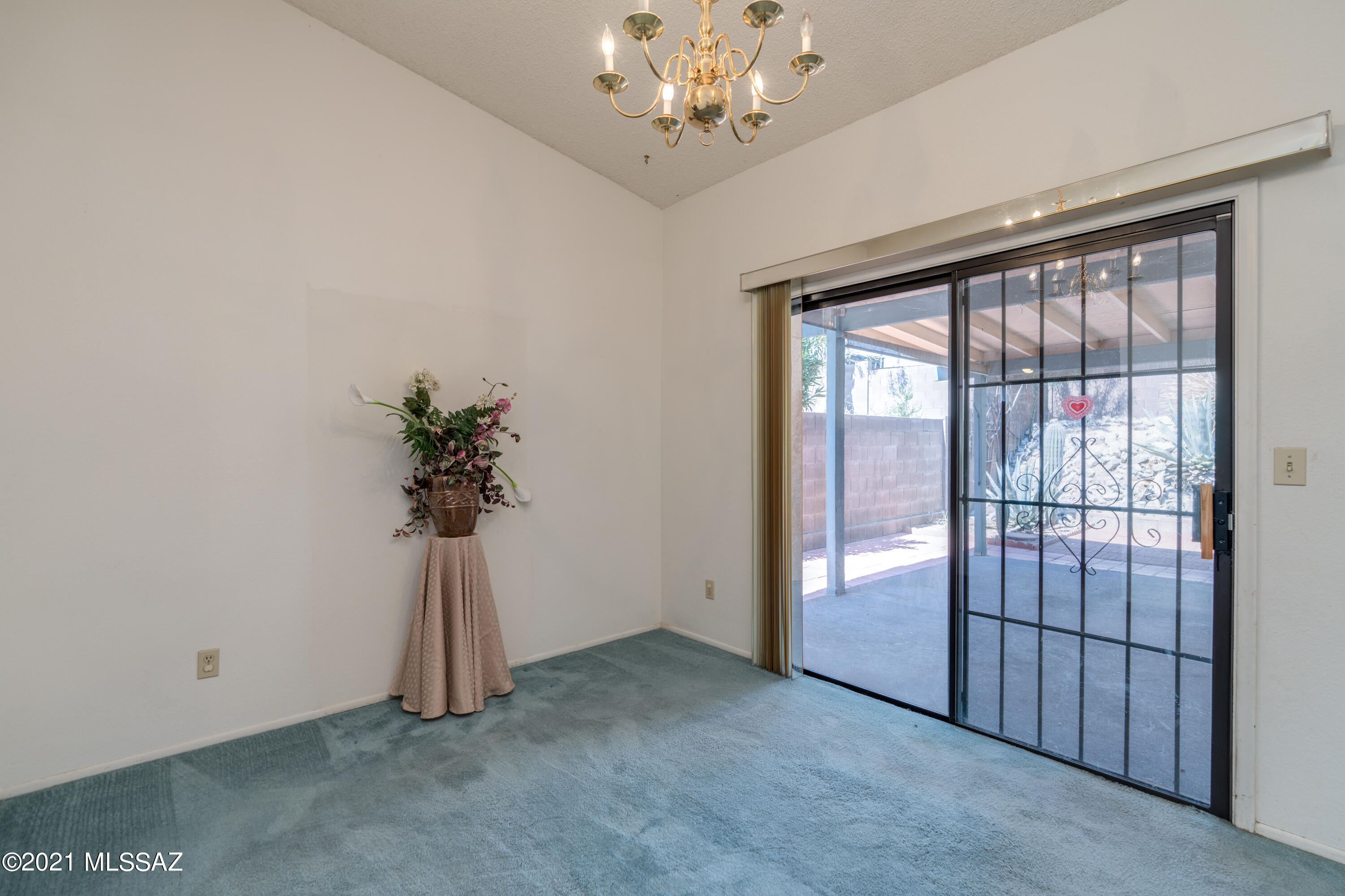 496 S Pemberton Avenue