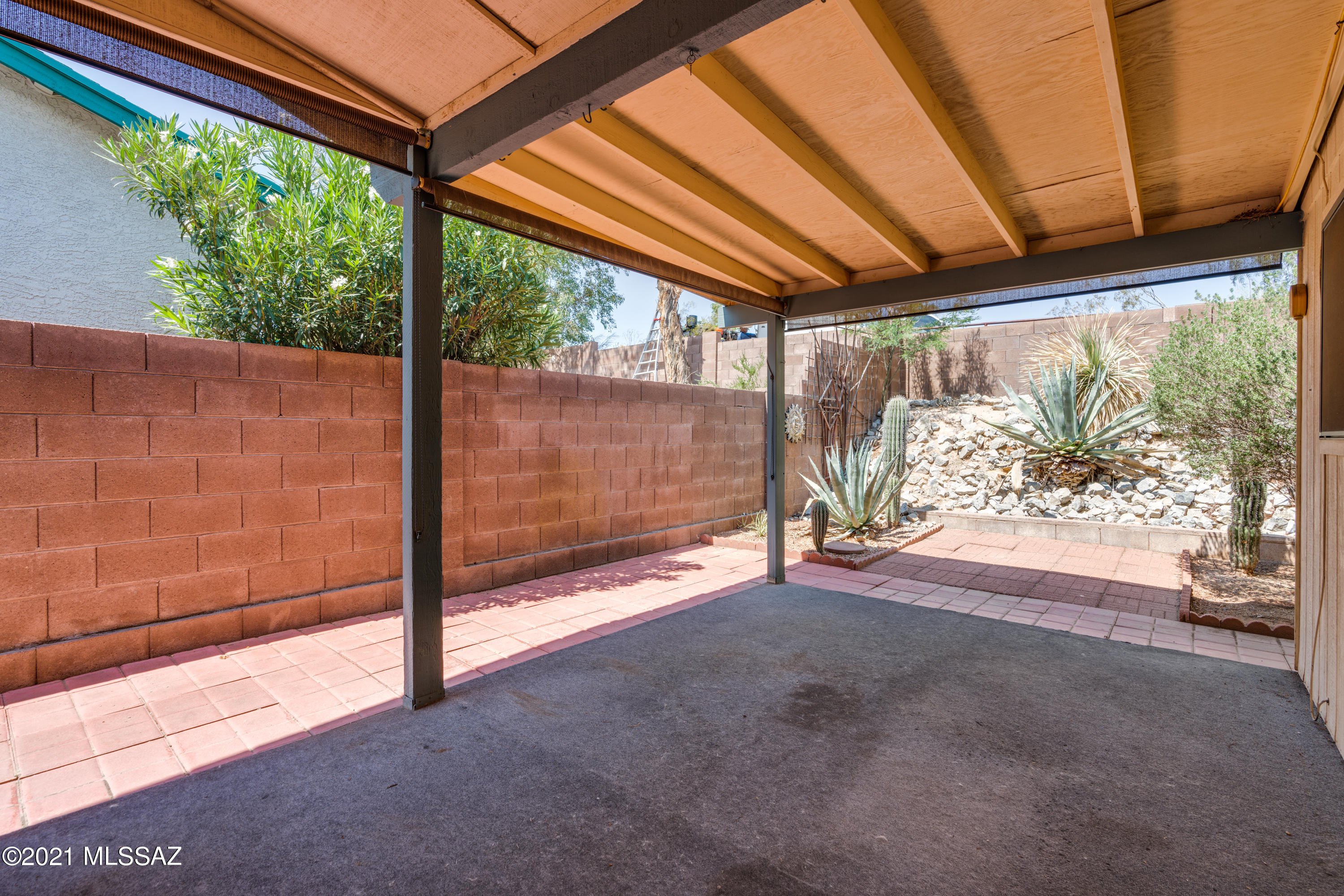 496 S Pemberton Avenue