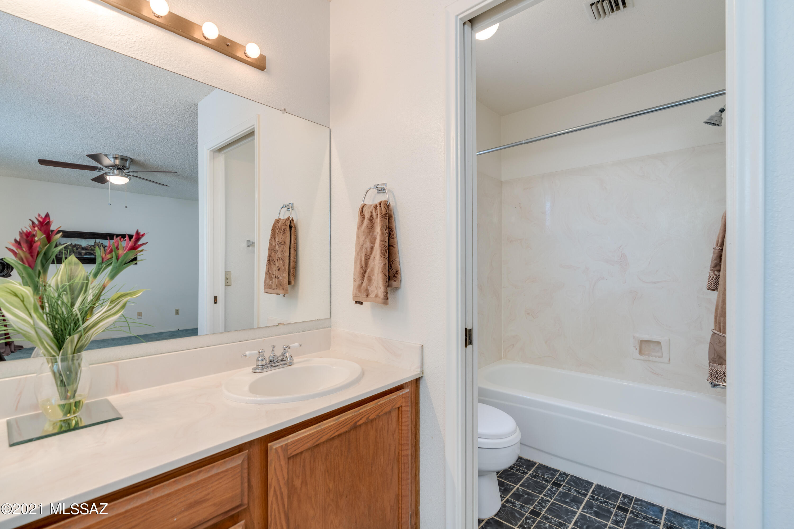 496 S Pemberton Avenue