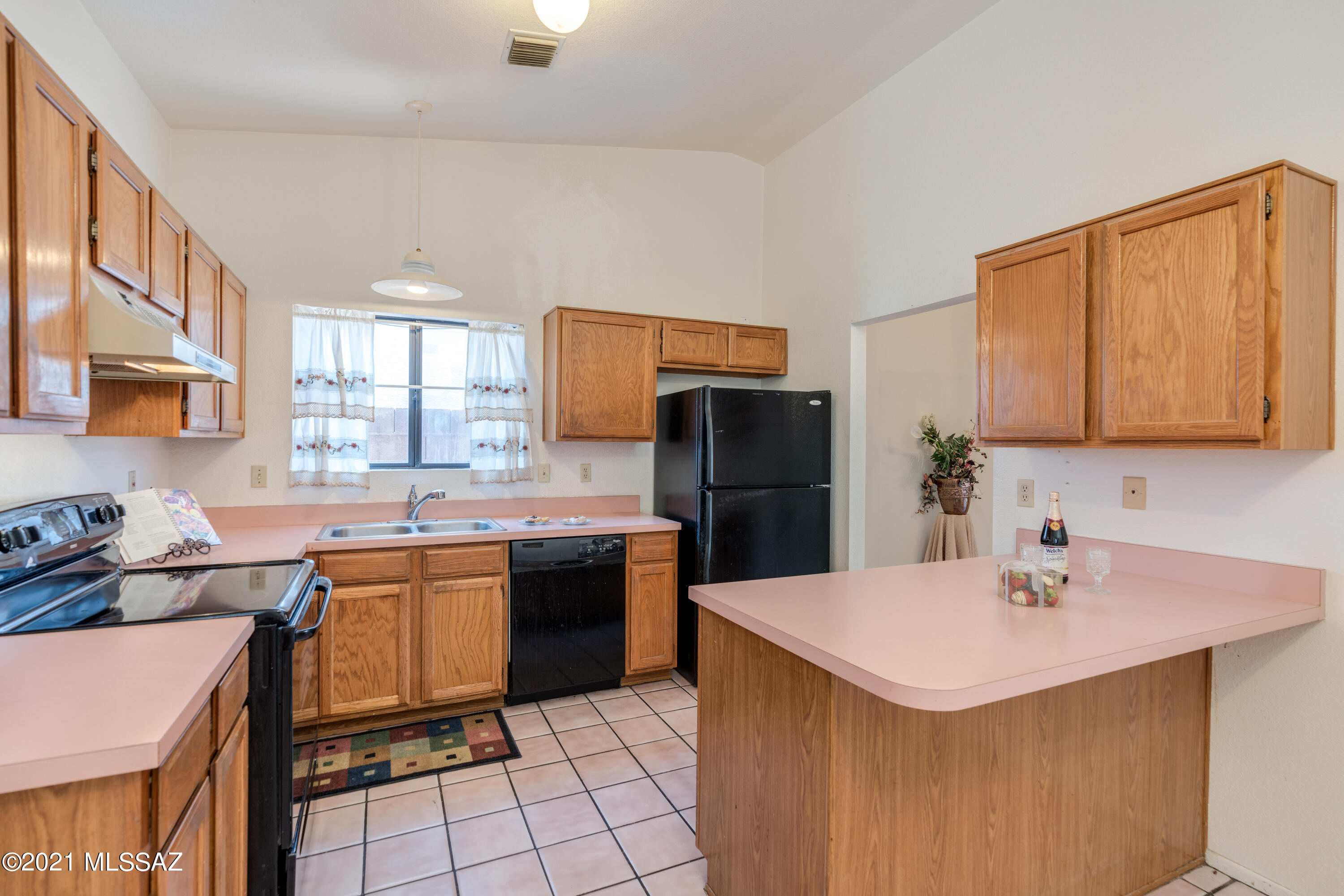 496 S Pemberton Avenue