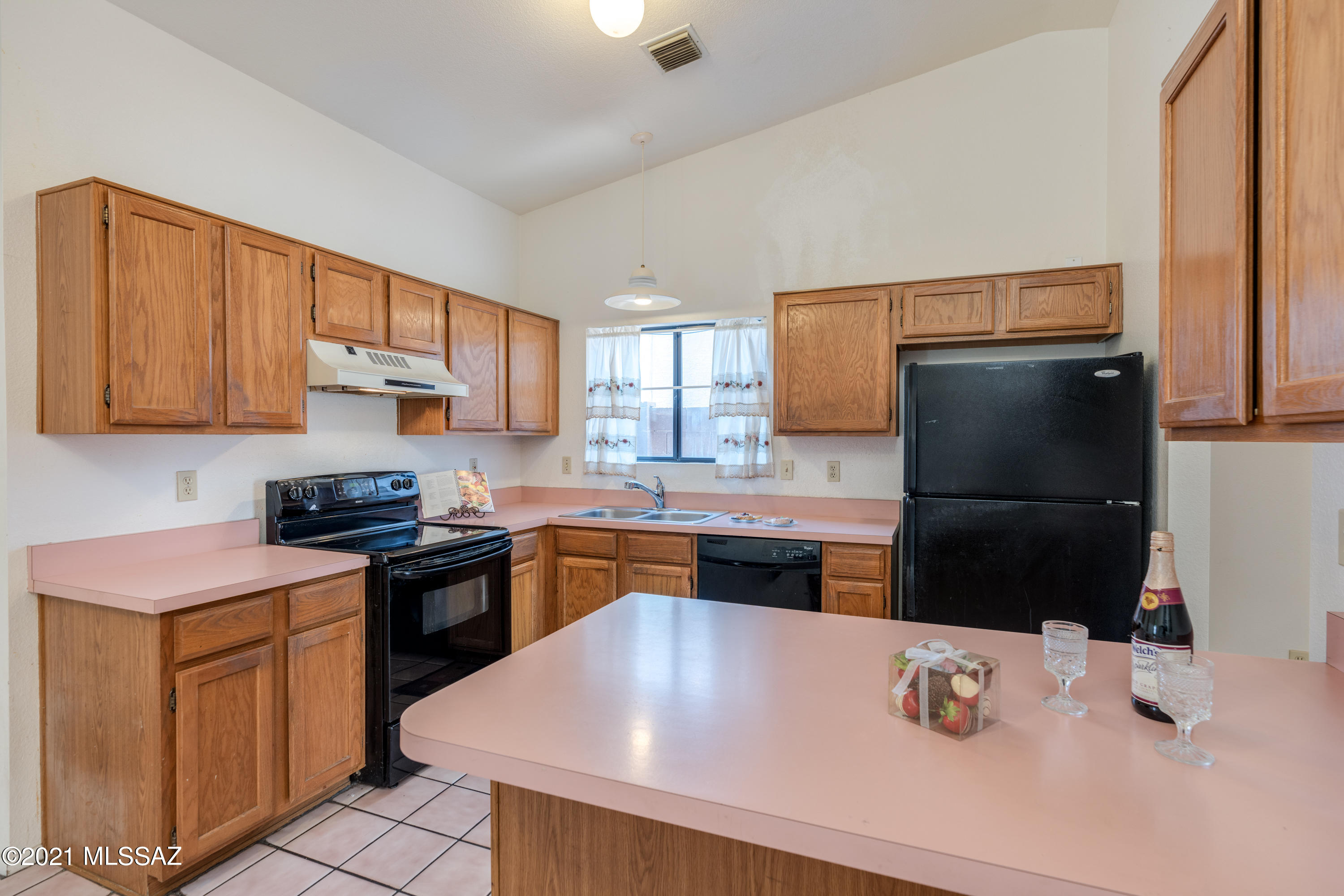 496 S Pemberton Avenue