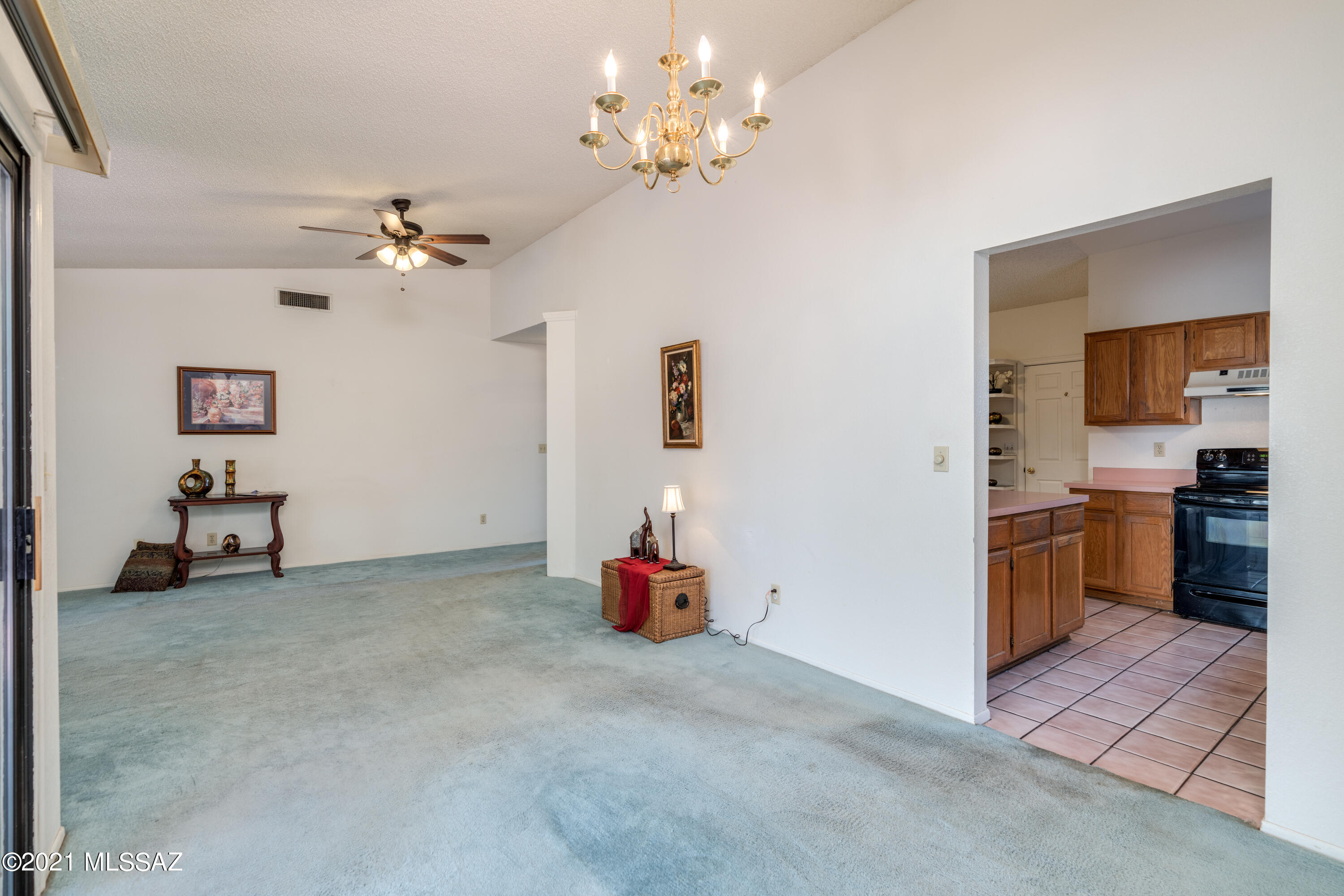 496 S Pemberton Avenue