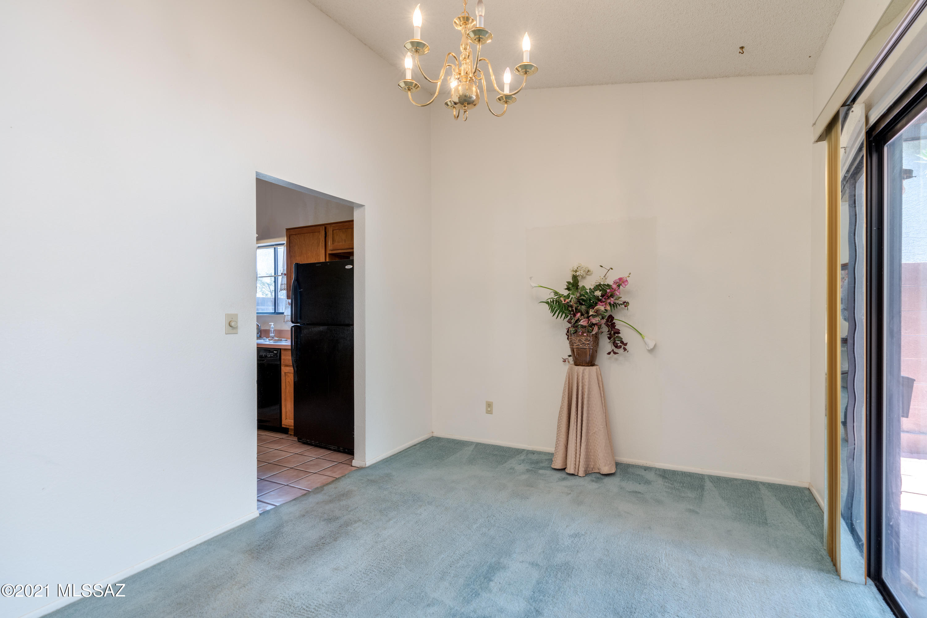 496 S Pemberton Avenue