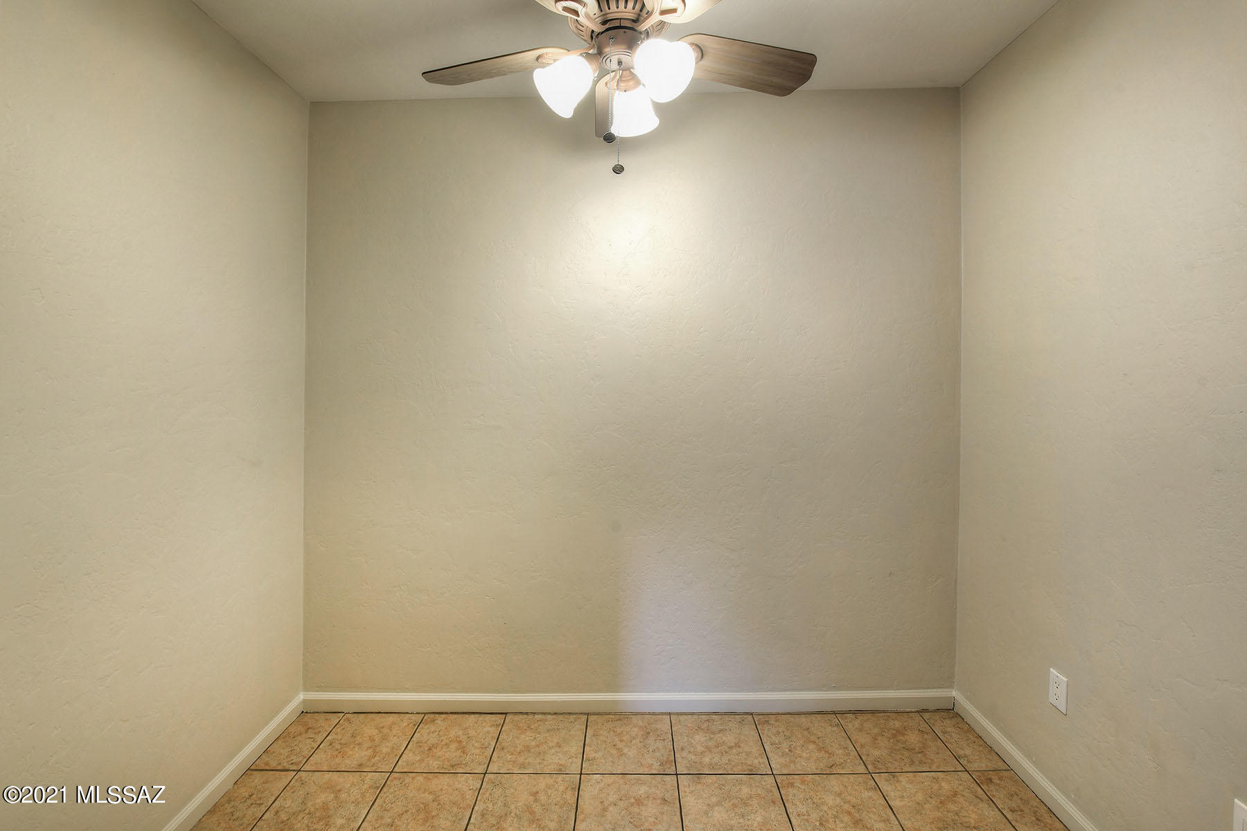 4062 N Calle Vista Ciudad