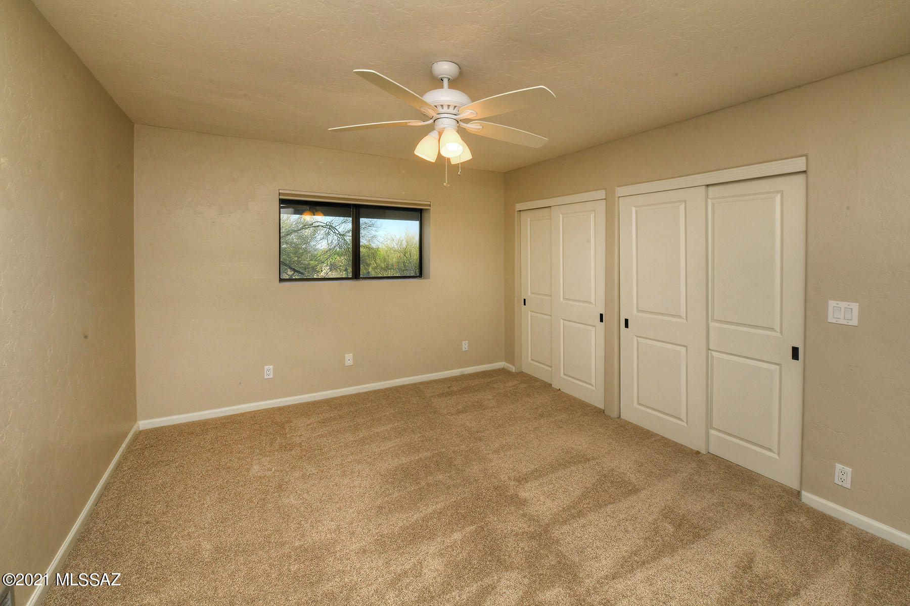 4062 N Calle Vista Ciudad