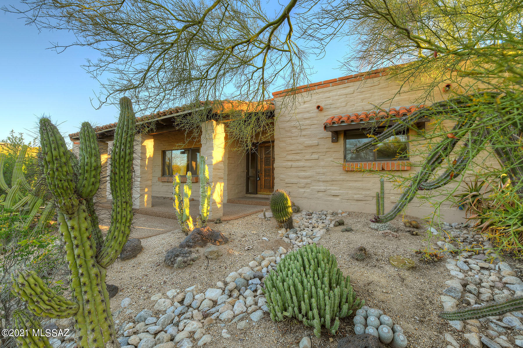 4062 N Calle Vista Ciudad