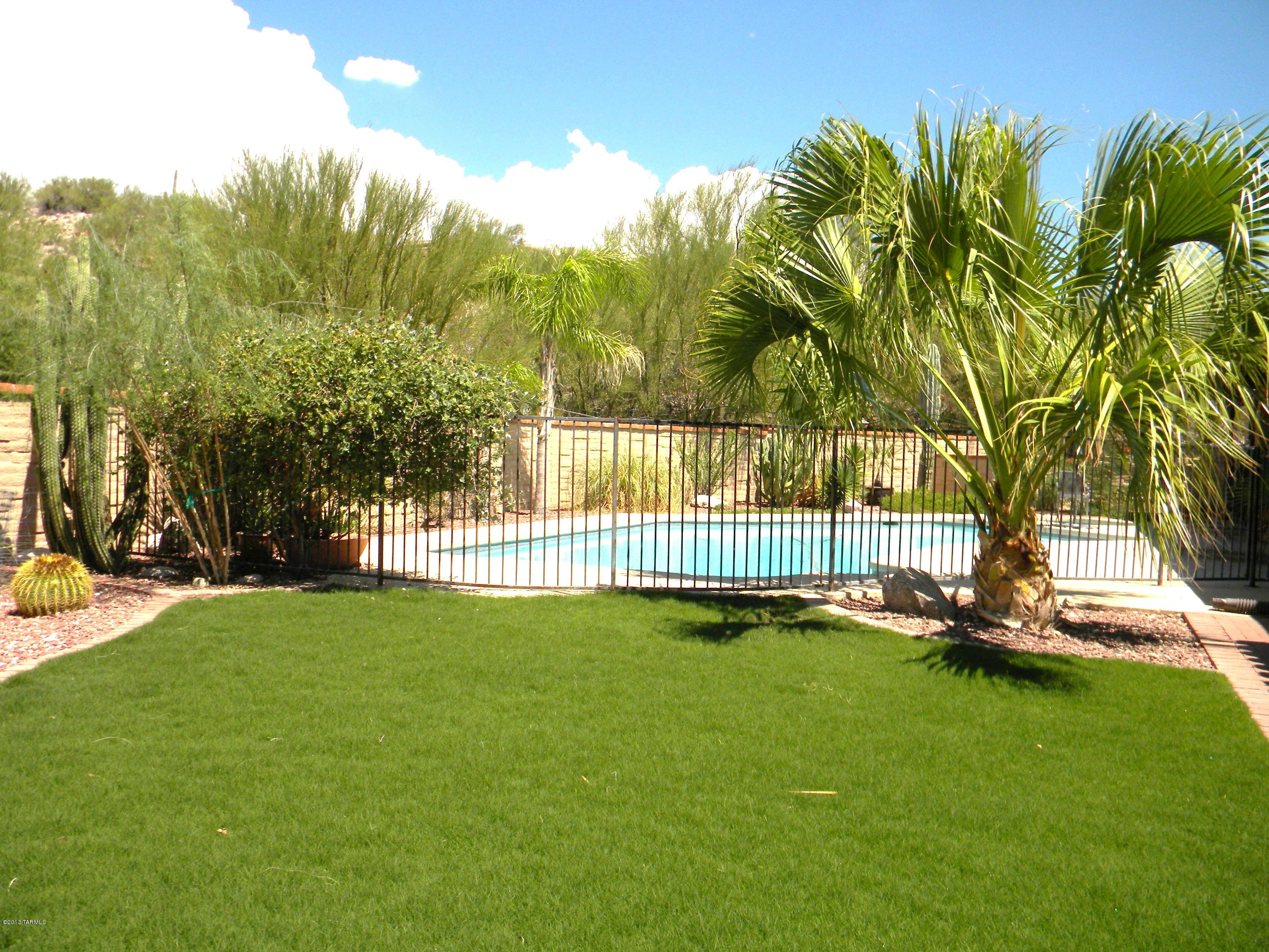 4062 N Calle Vista Ciudad