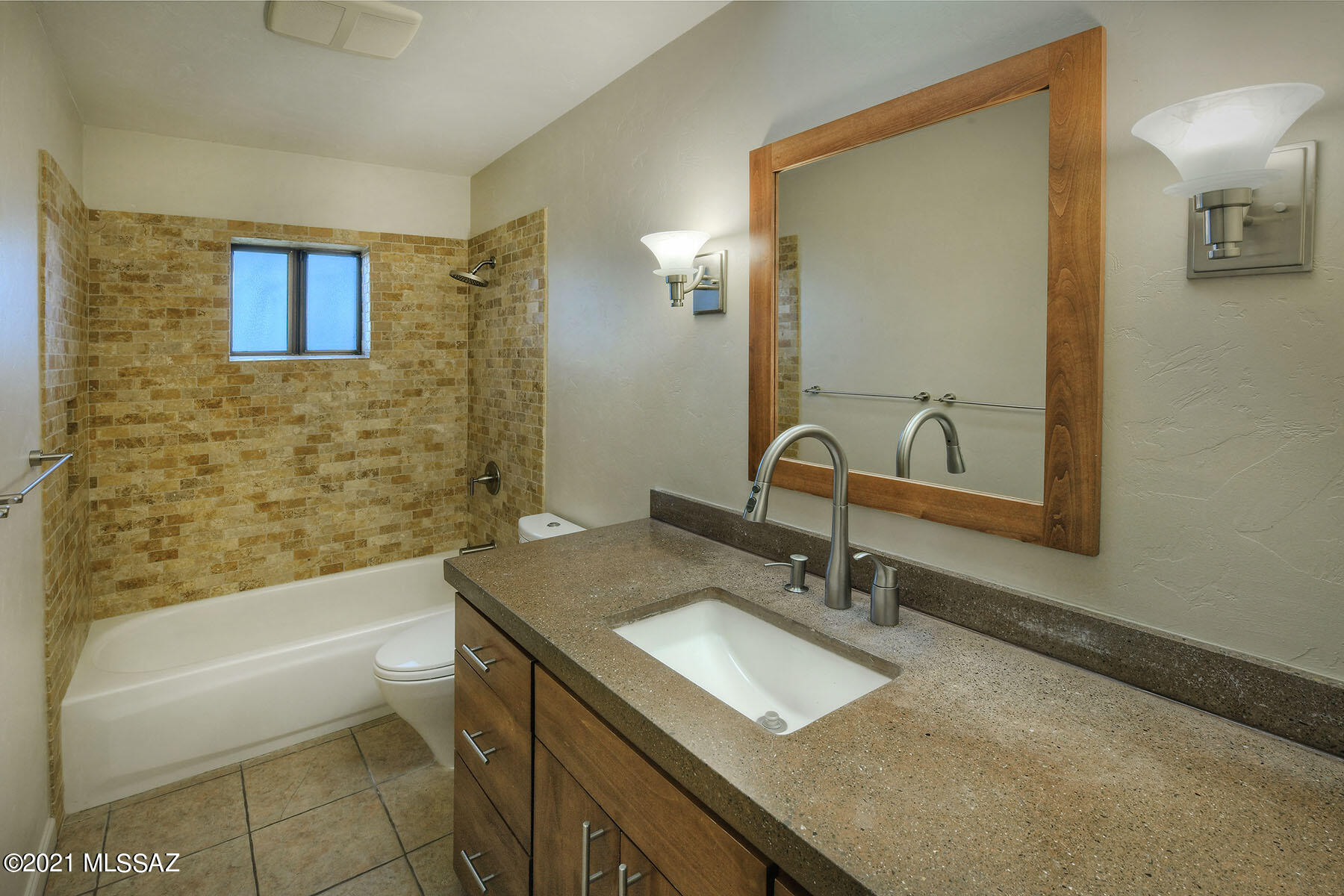 4062 N Calle Vista Ciudad