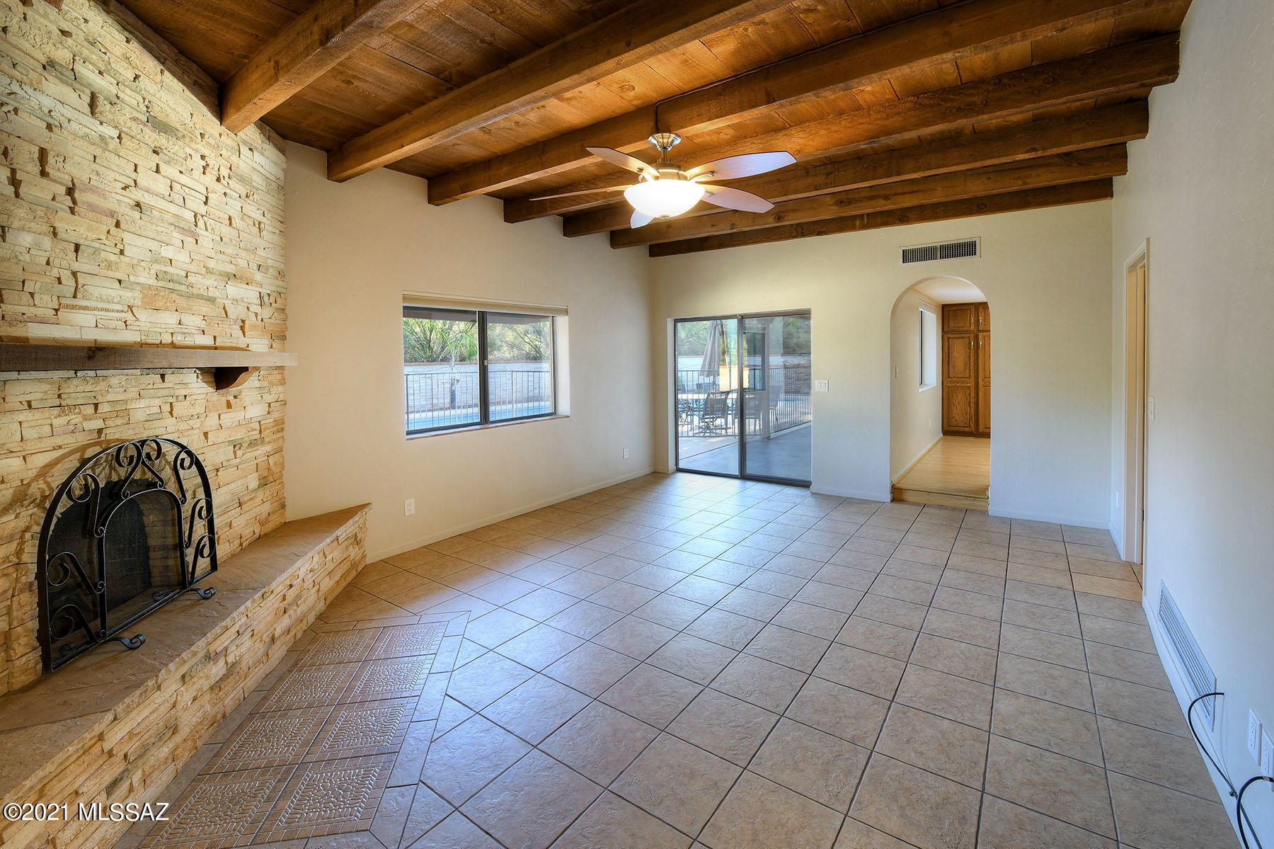 4062 N Calle Vista Ciudad