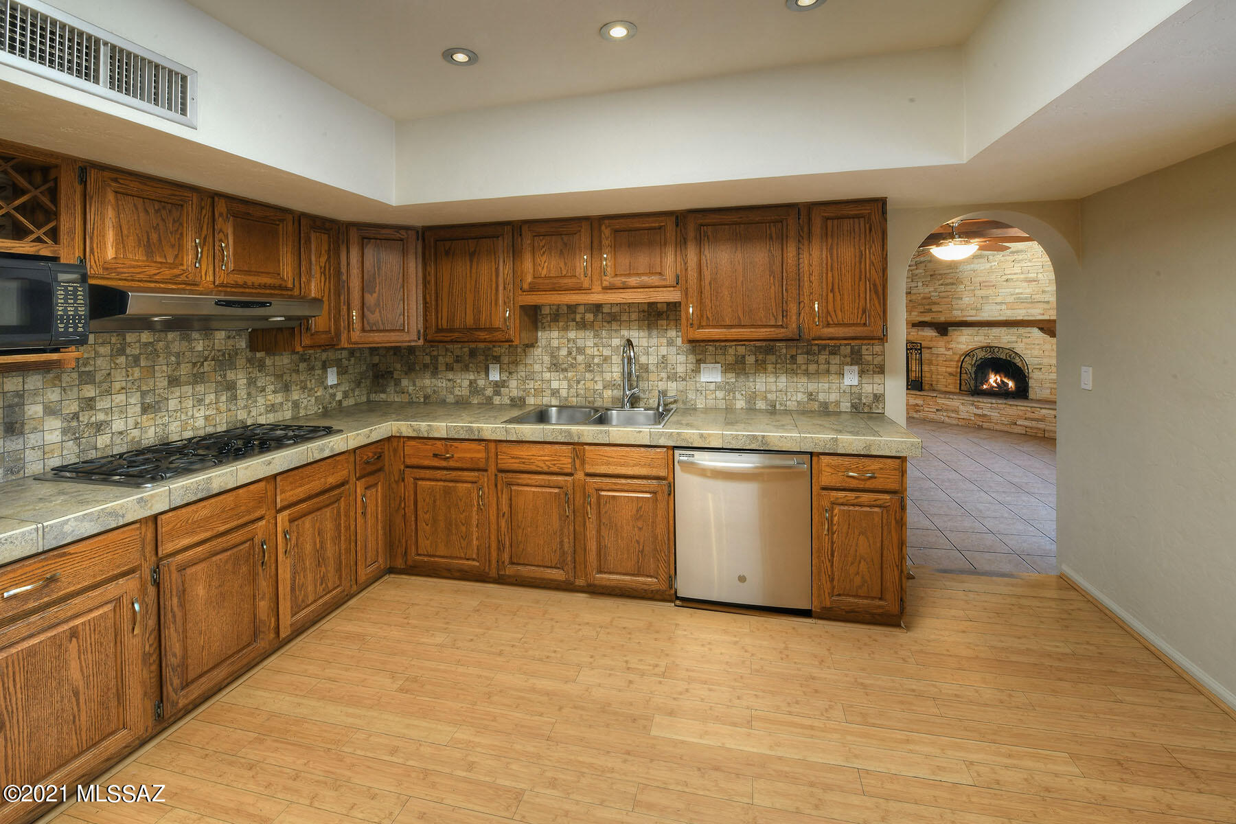 4062 N Calle Vista Ciudad