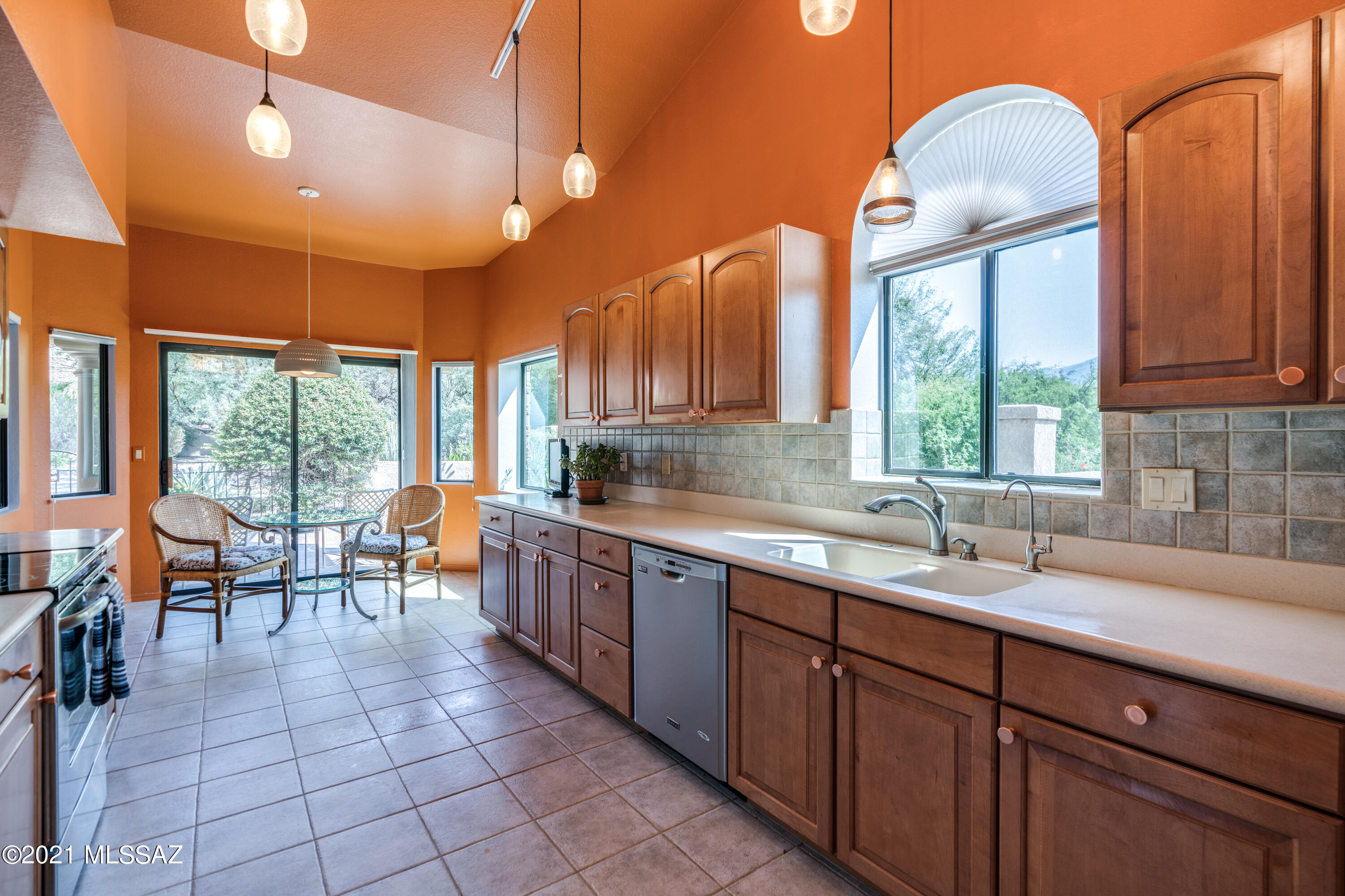 7348 E Calle Alba Serena