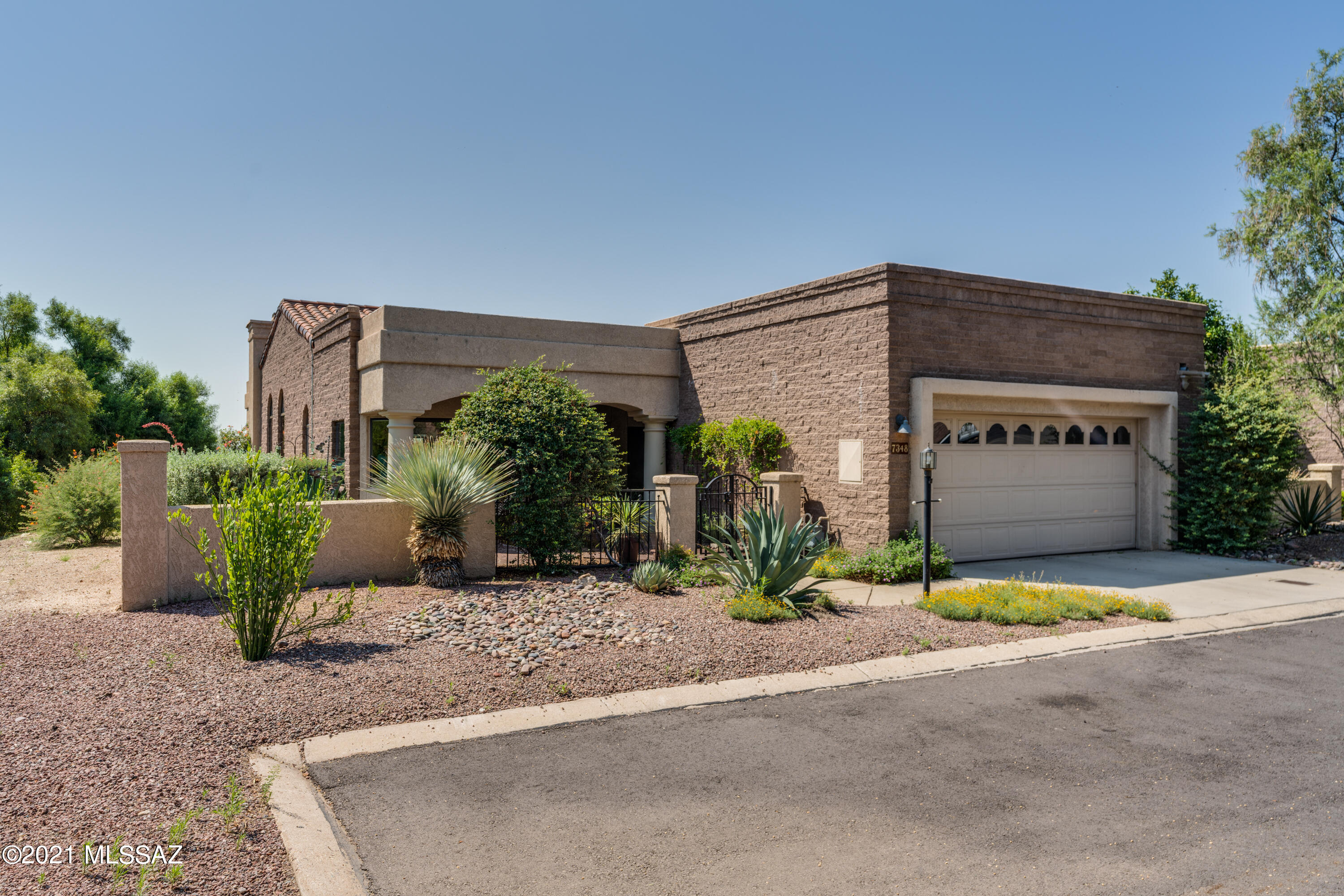 7348 E Calle Alba Serena