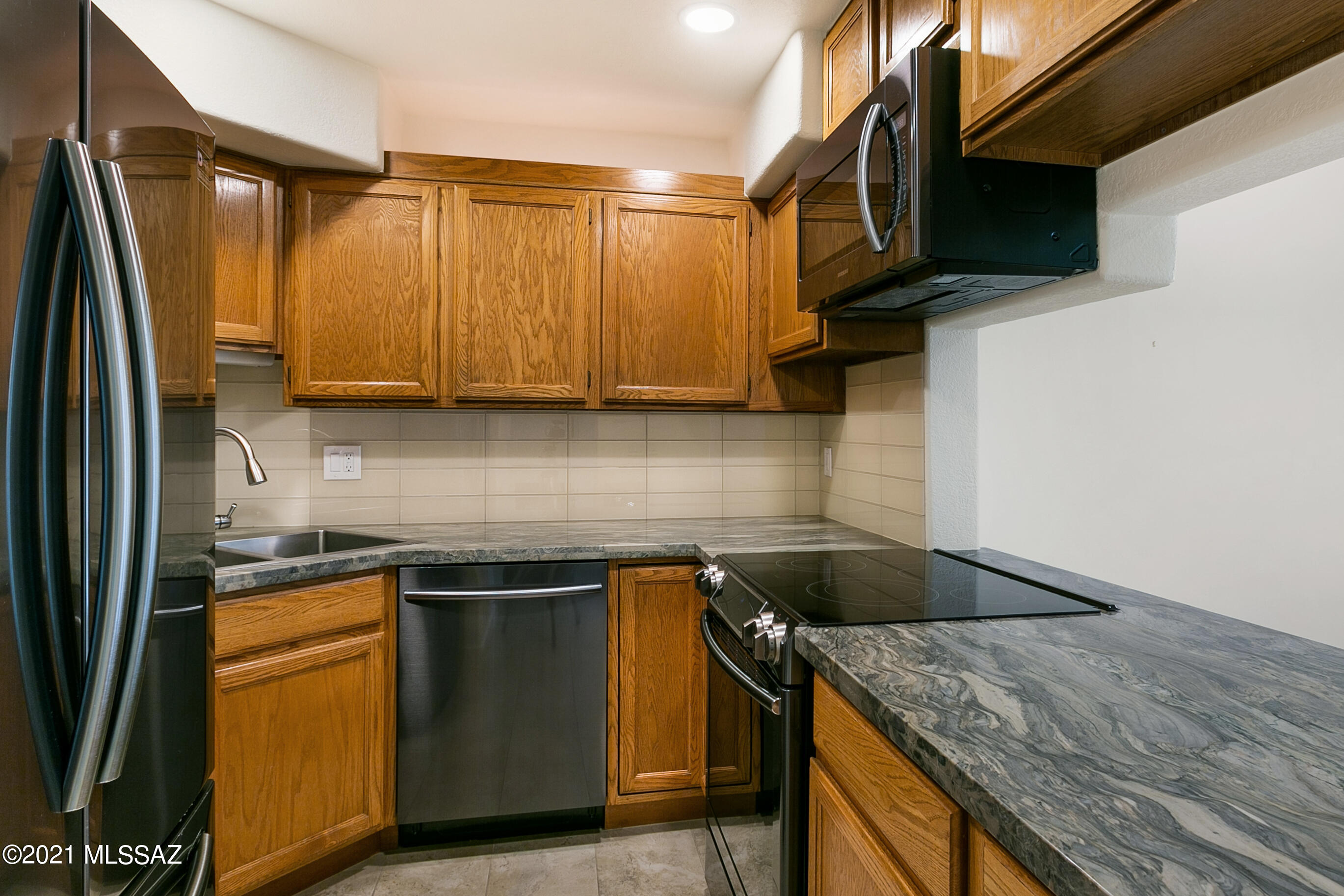 7774 E Via Ventana Norte