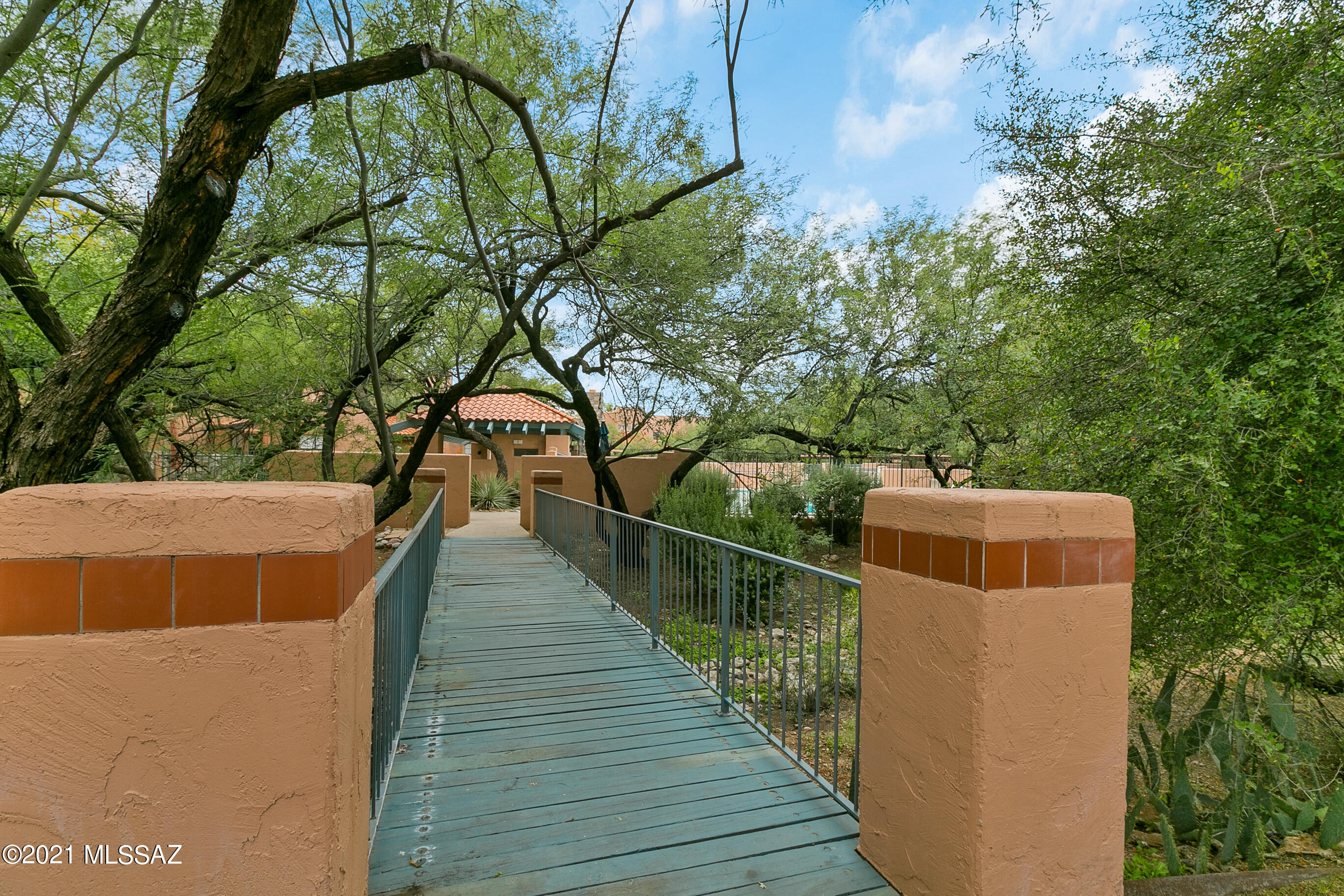 7774 E Via Ventana Norte