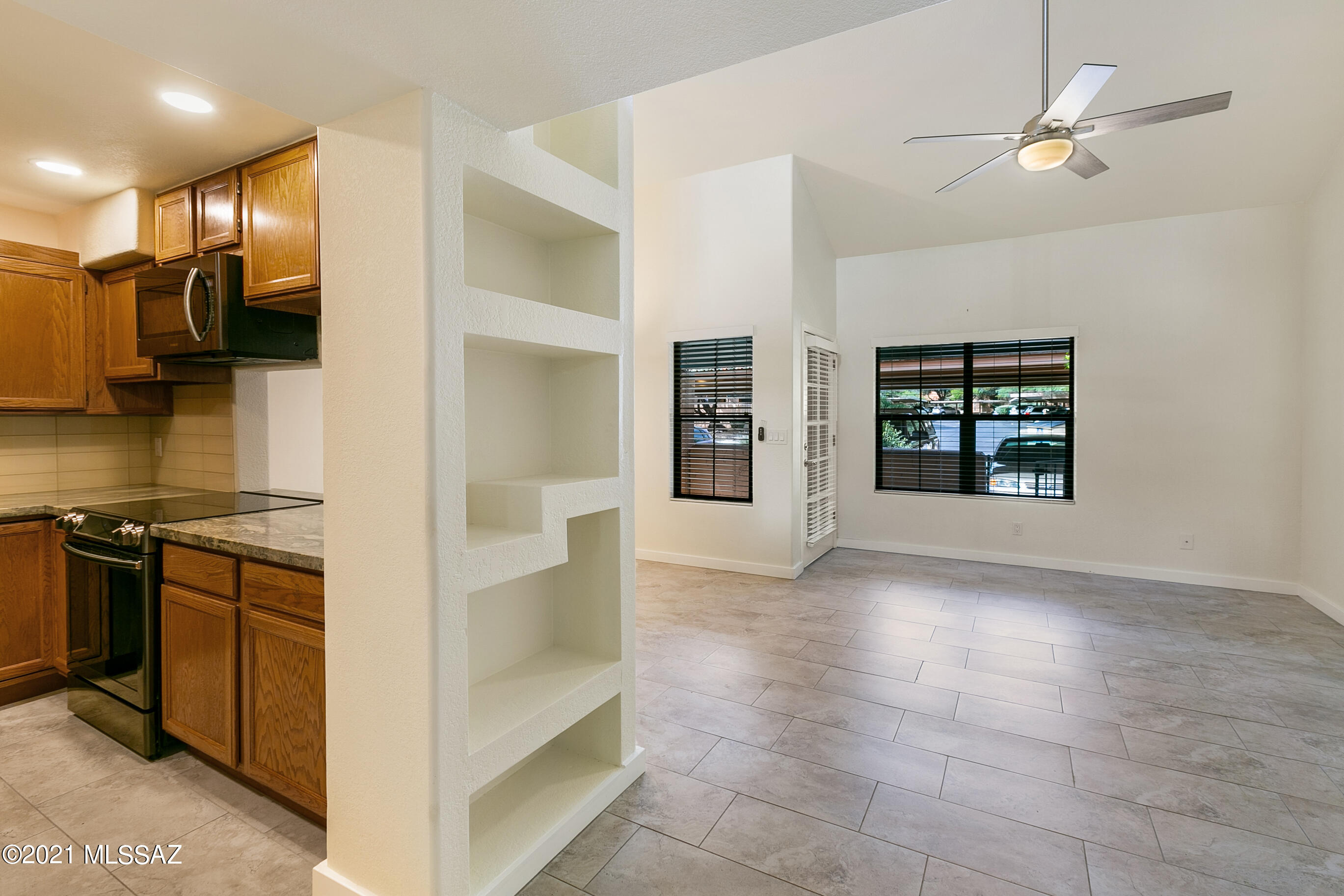 7774 E Via Ventana Norte