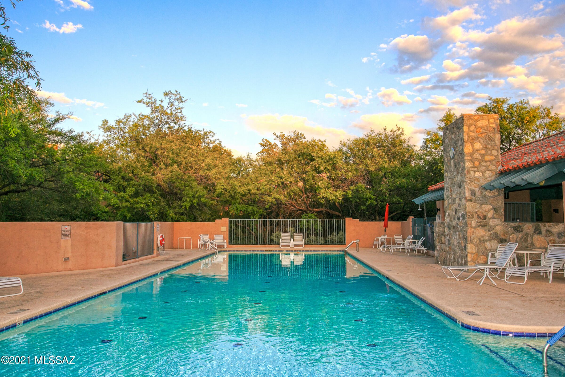 7774 E Via Ventana Norte