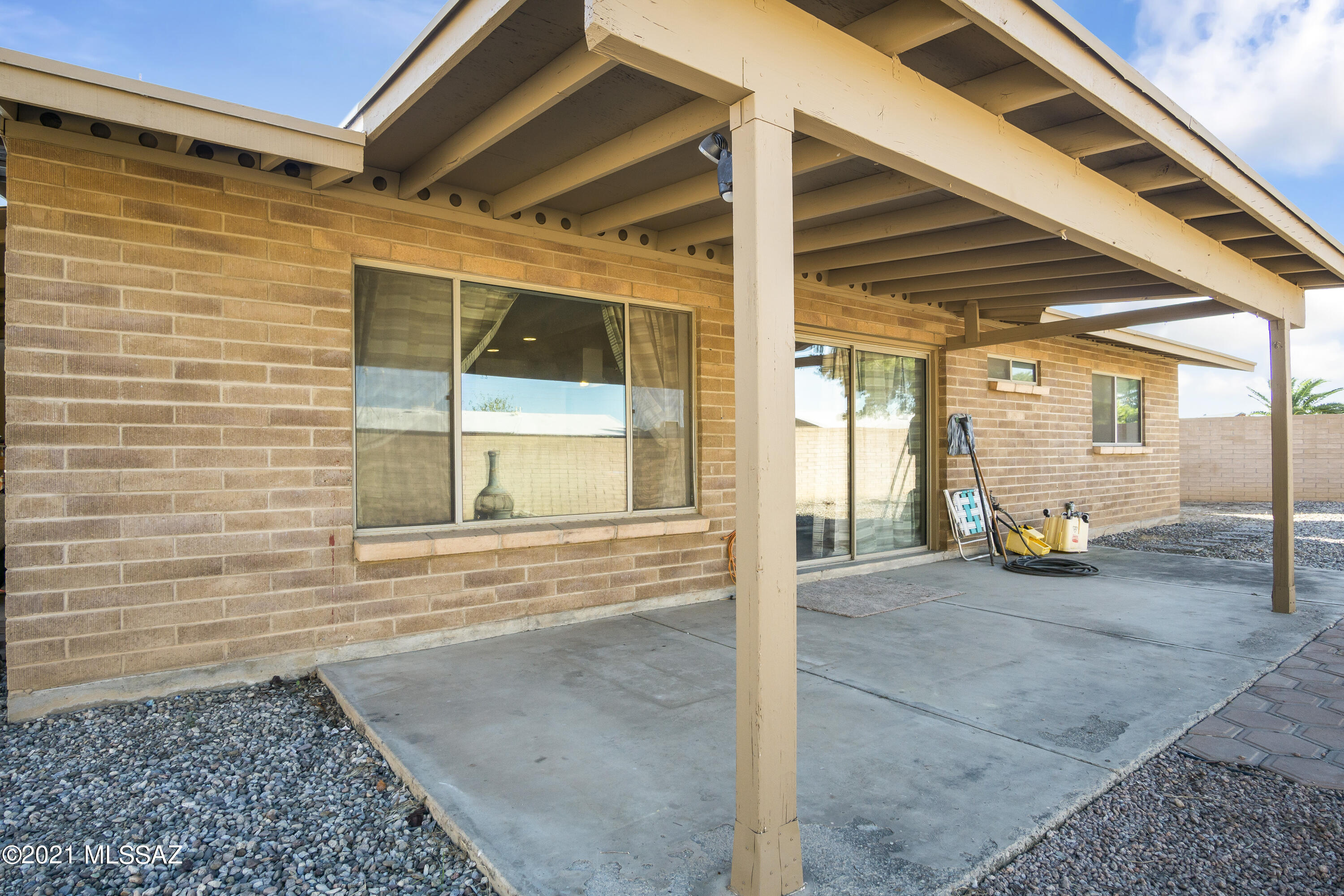 3684 W Briargate Drive