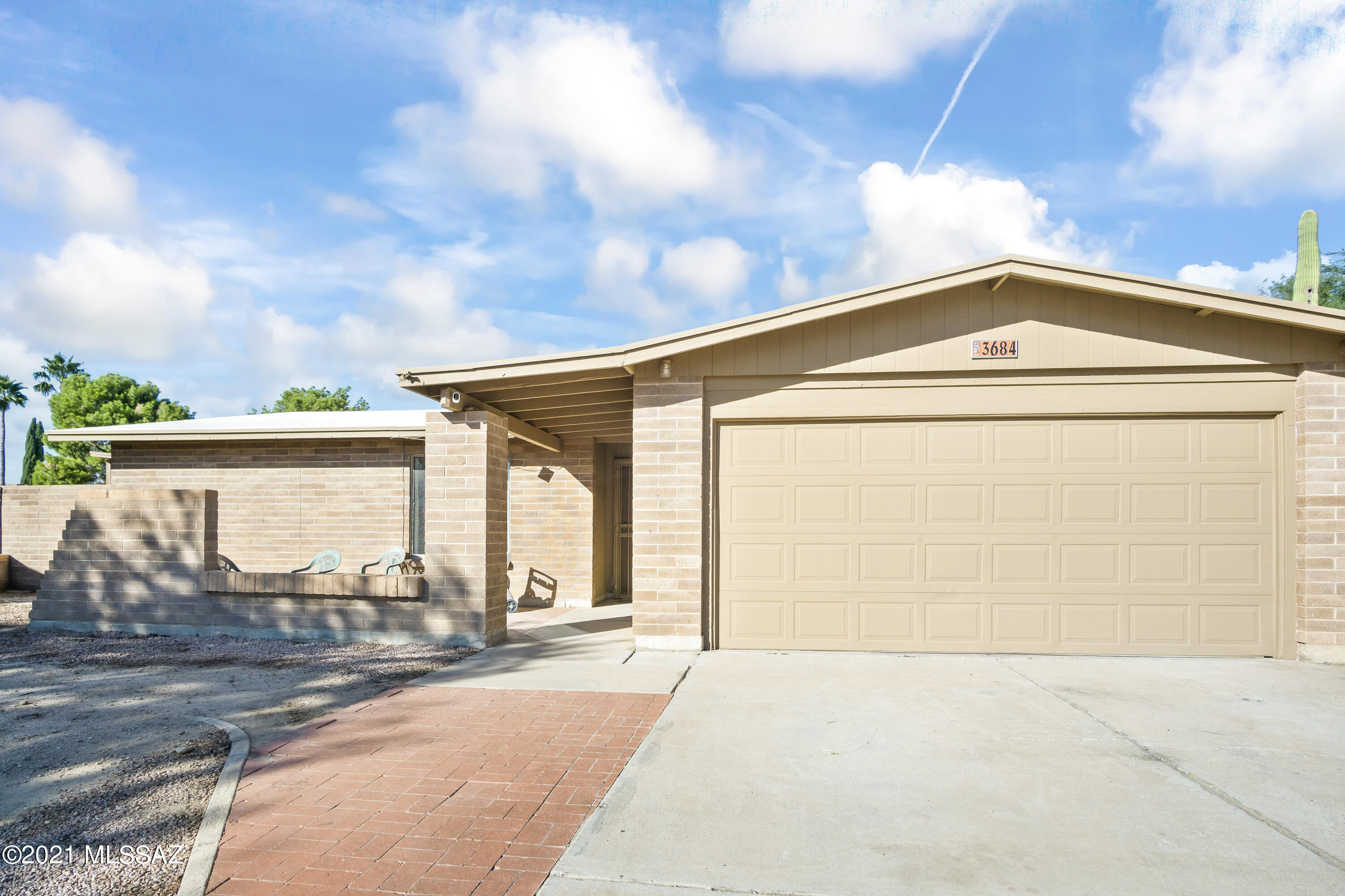 3684 W Briargate Drive