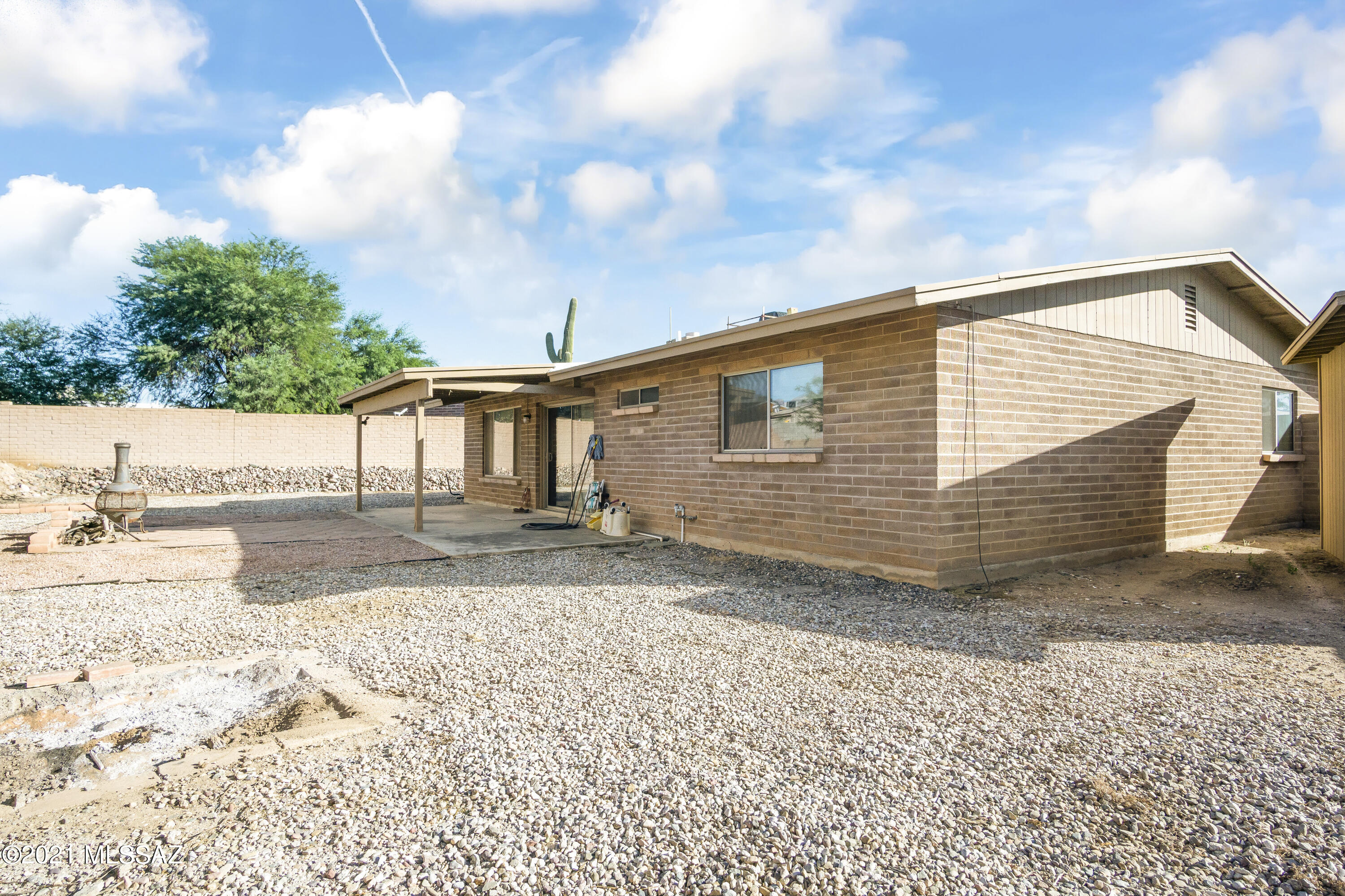 3684 W Briargate Drive