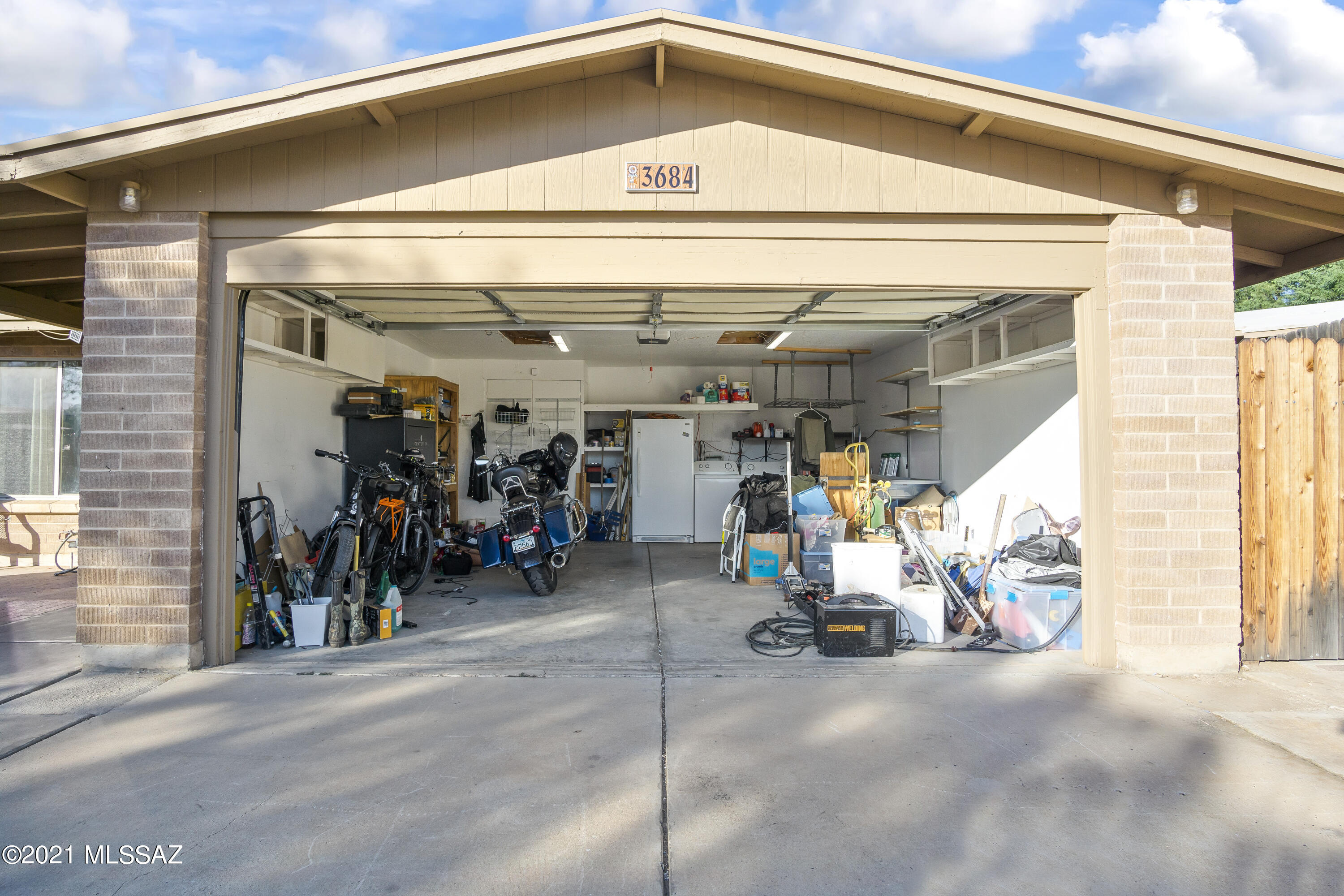 3684 W Briargate Drive
