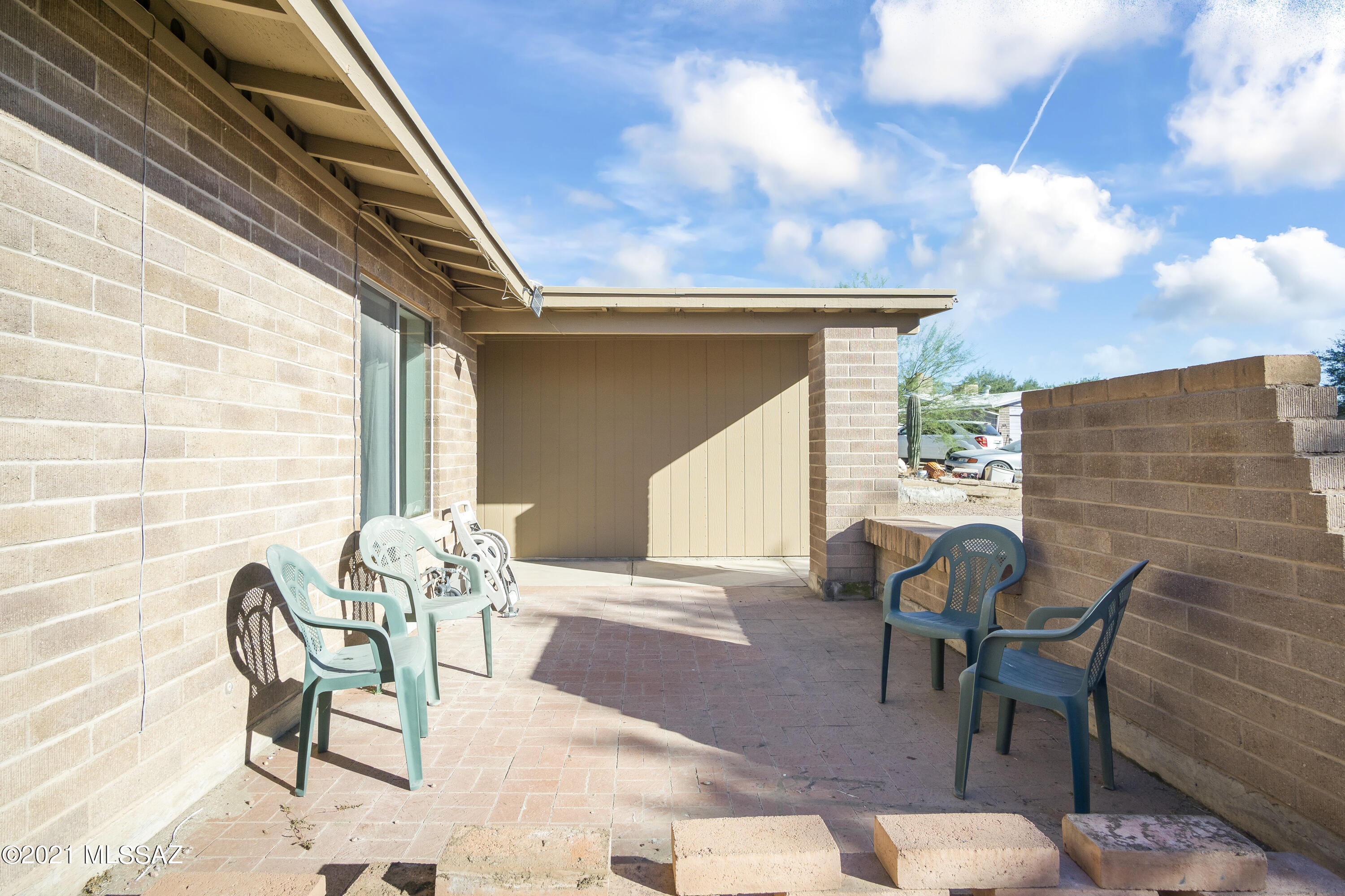 3684 W Briargate Drive