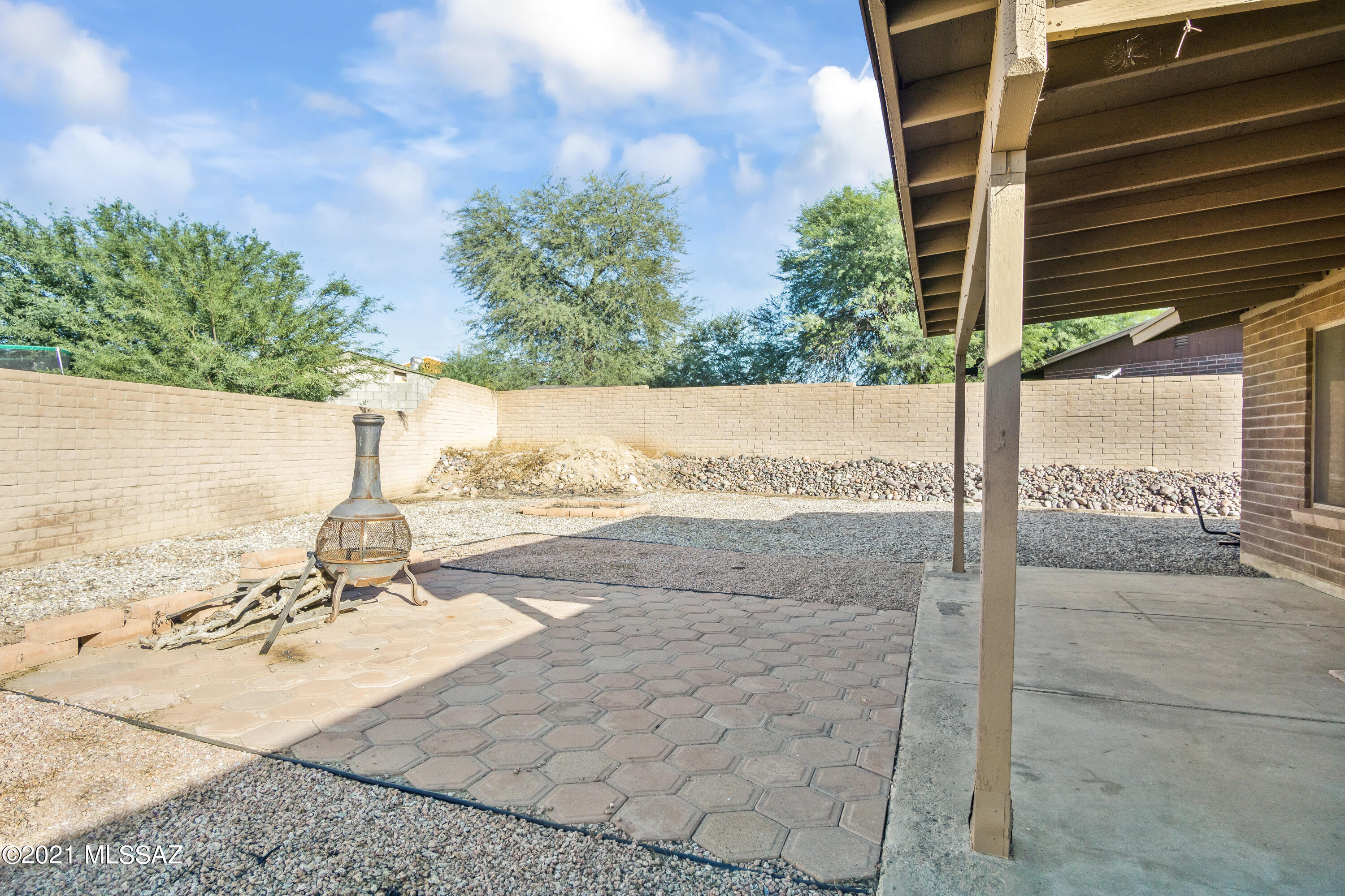 3684 W Briargate Drive
