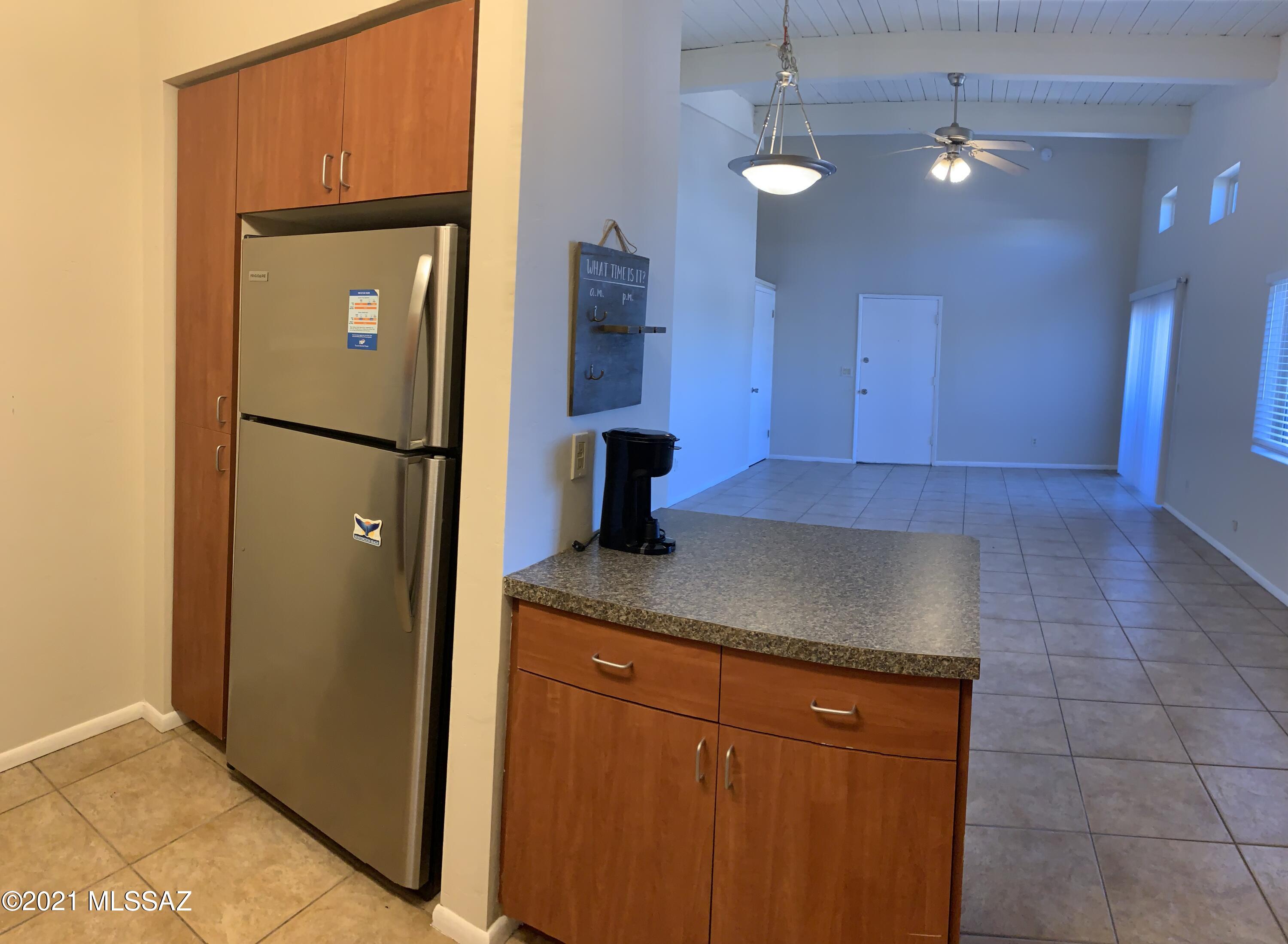 2525 N Alvernon Way Unit: E5
