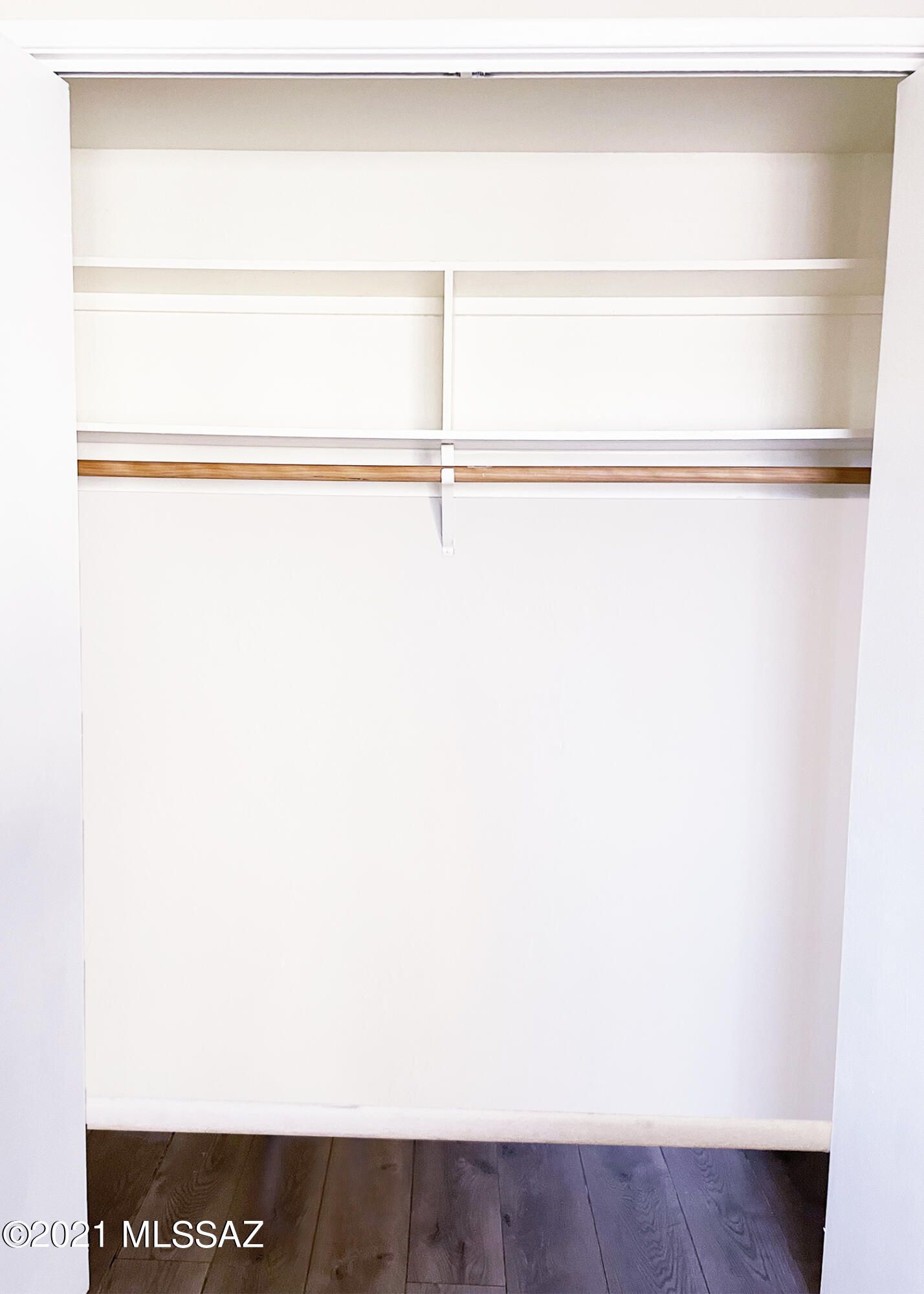 2525 N Alvernon Way Unit: E5