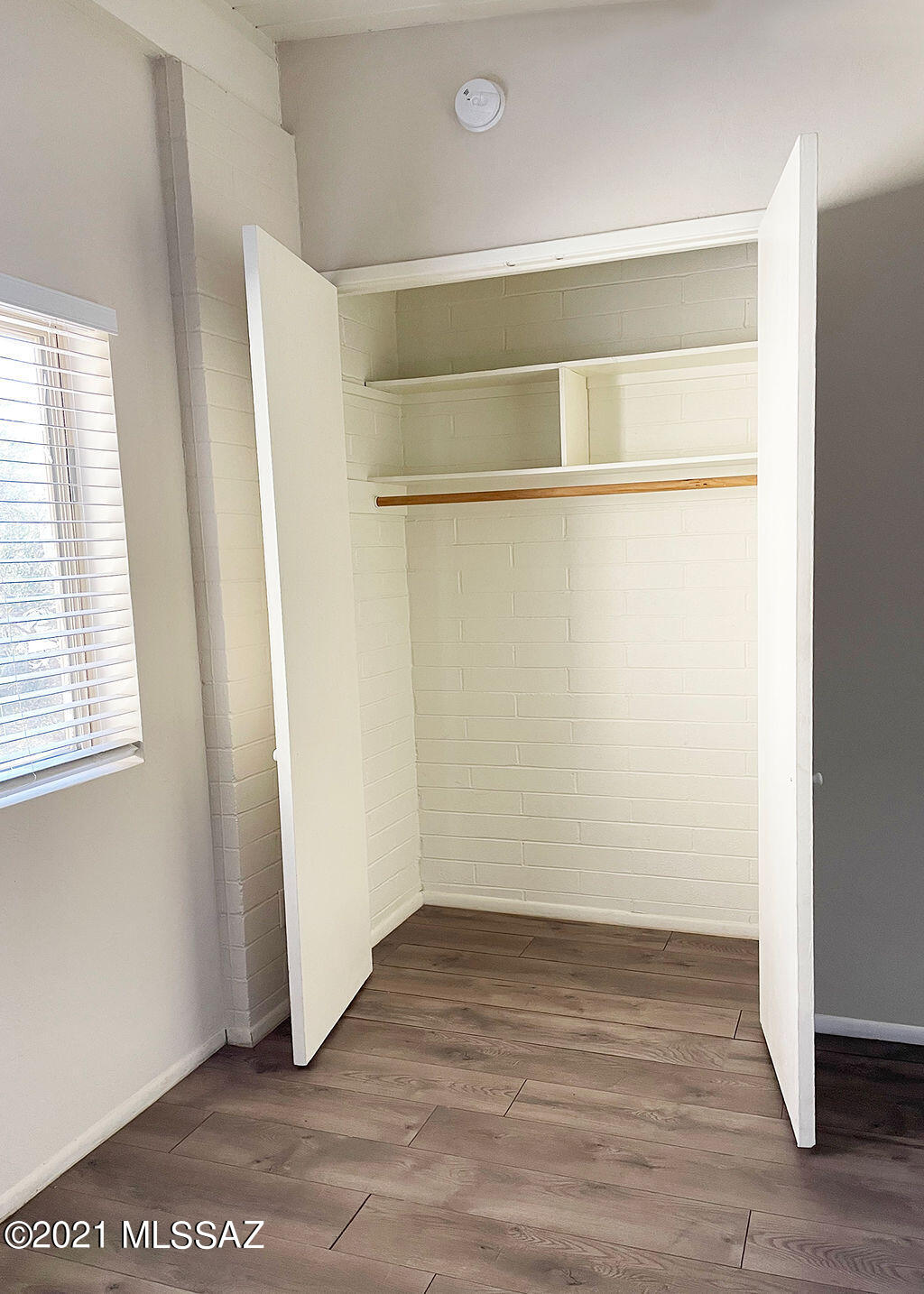 2525 N Alvernon Way Unit: E5