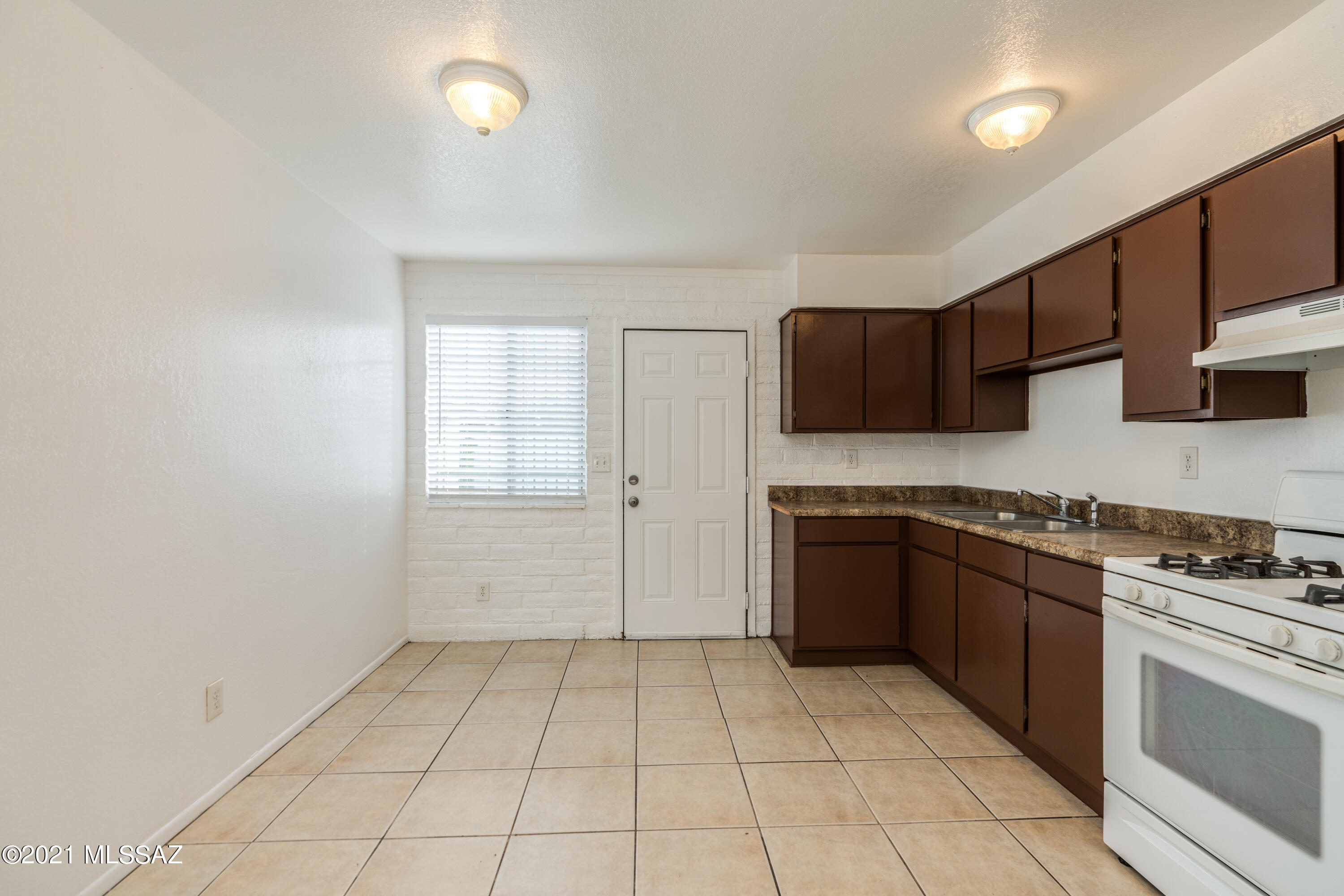 217 W Rillito Street