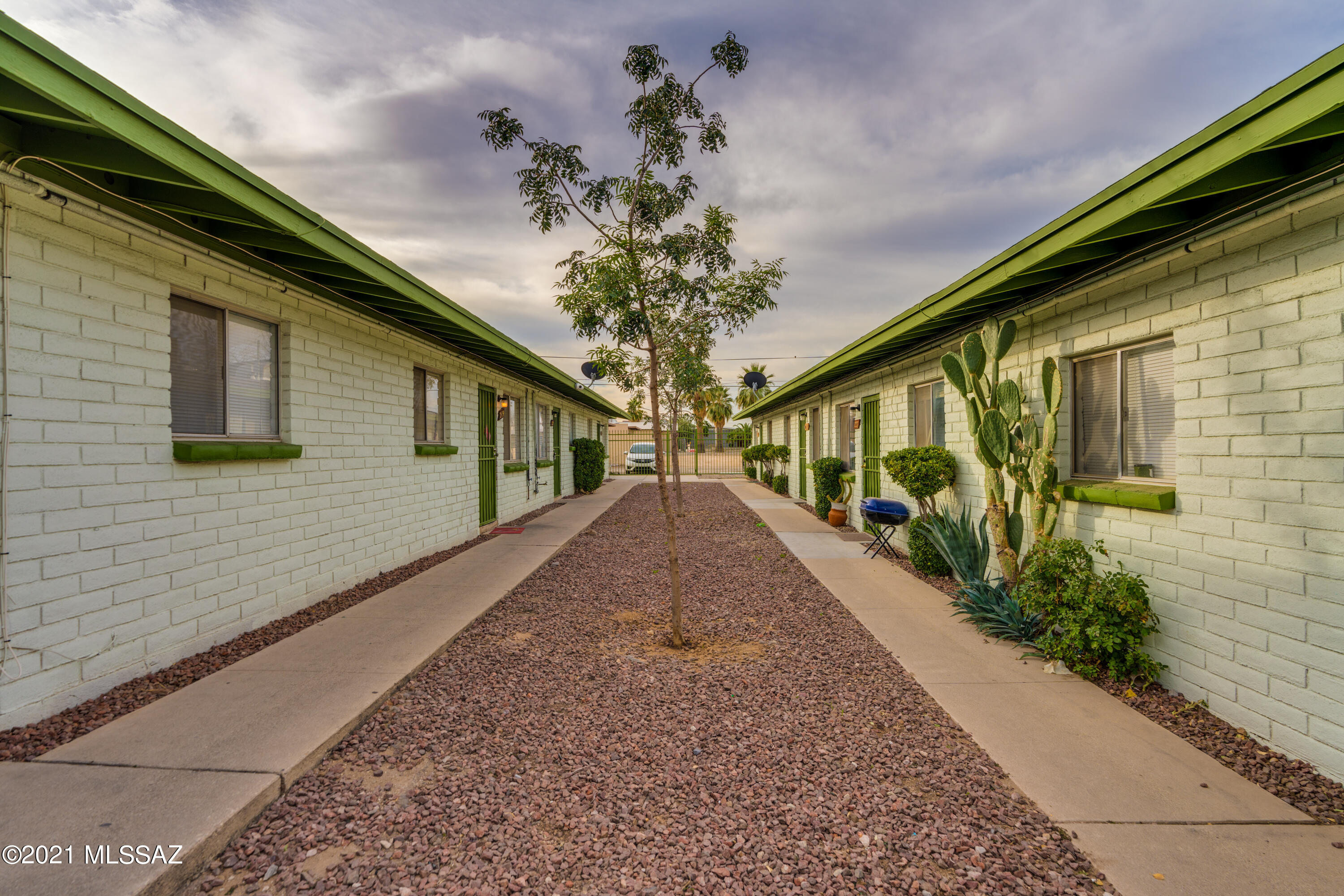 217 W Rillito Street