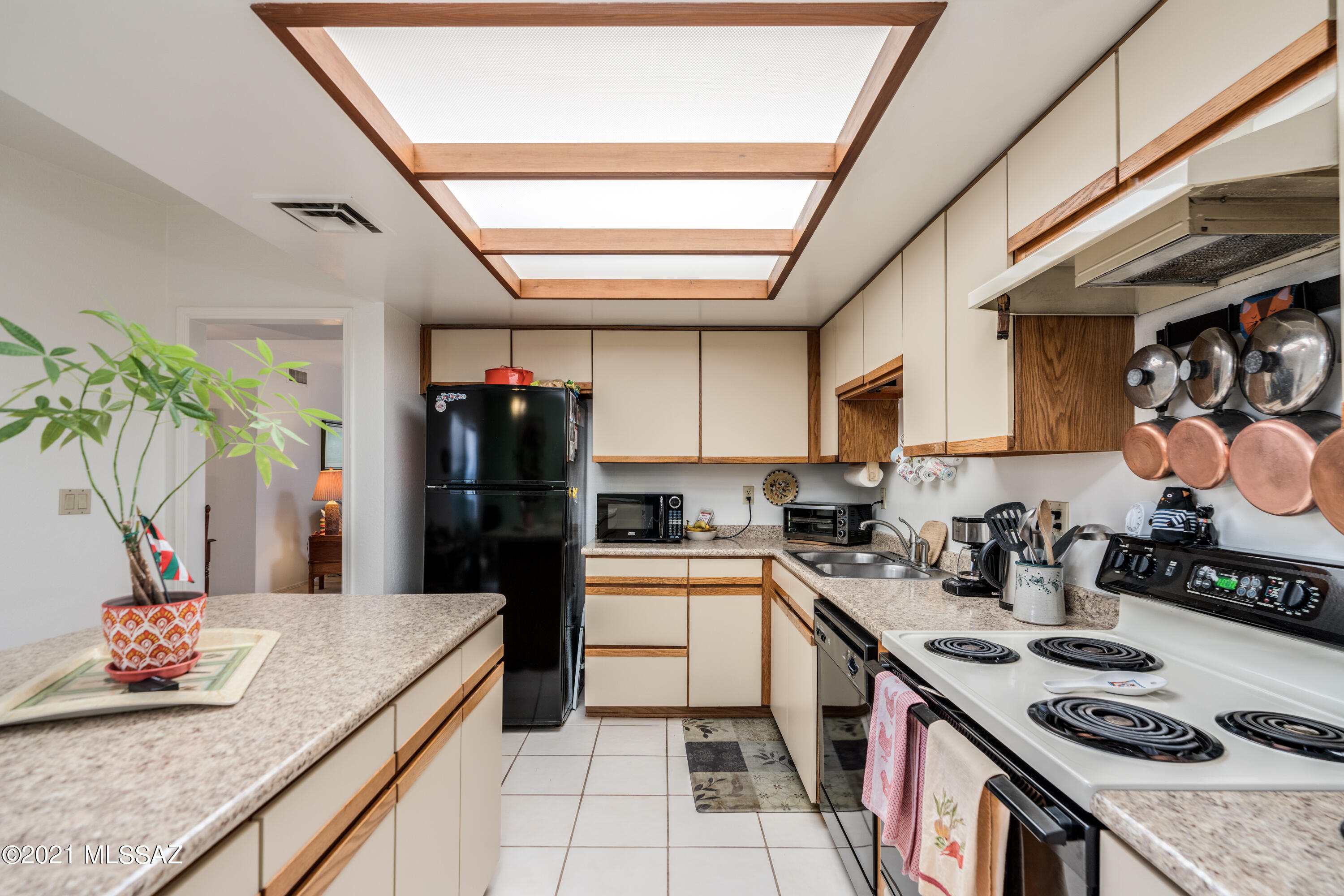 4650 N Avenida Ronca