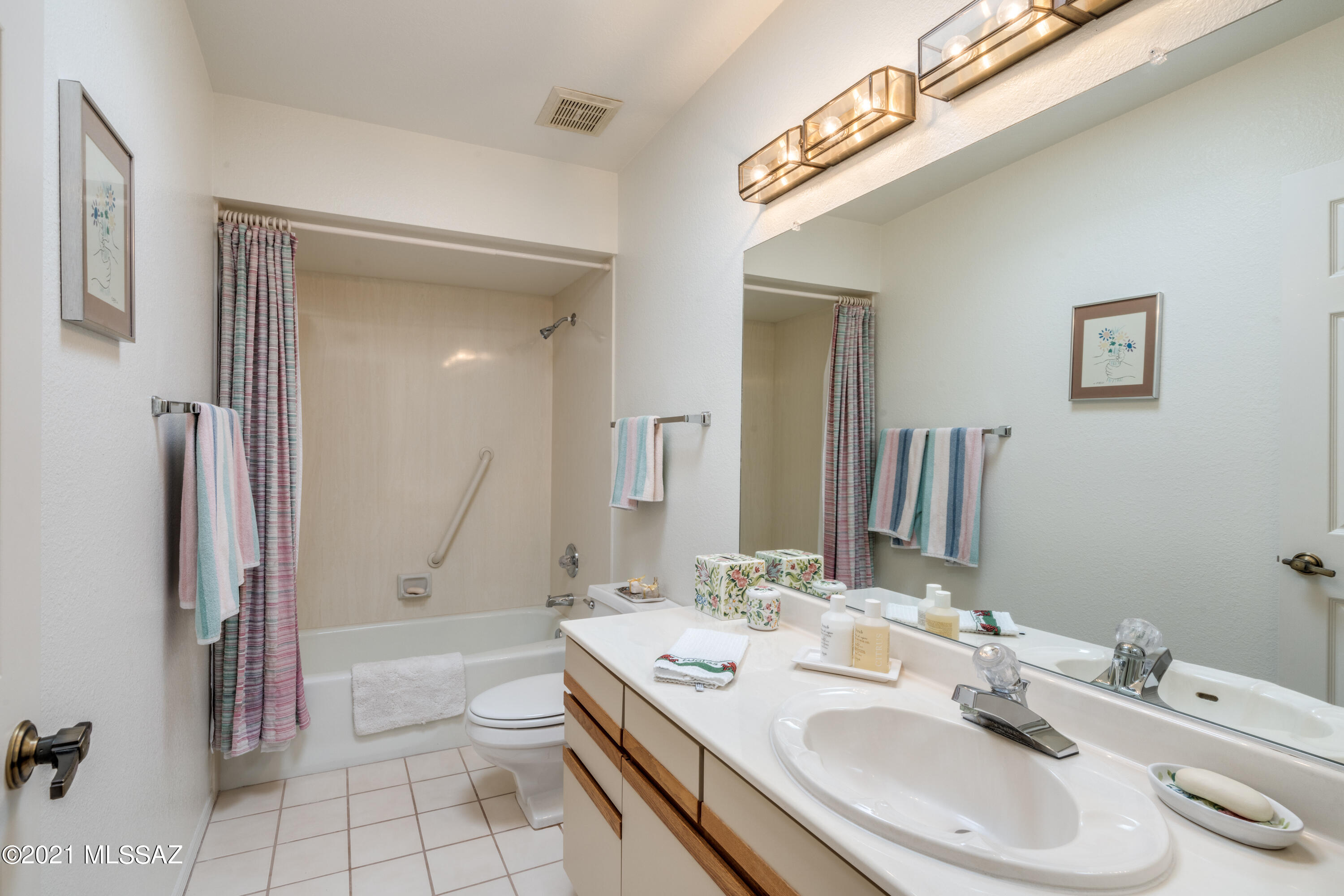 4650 N Avenida Ronca